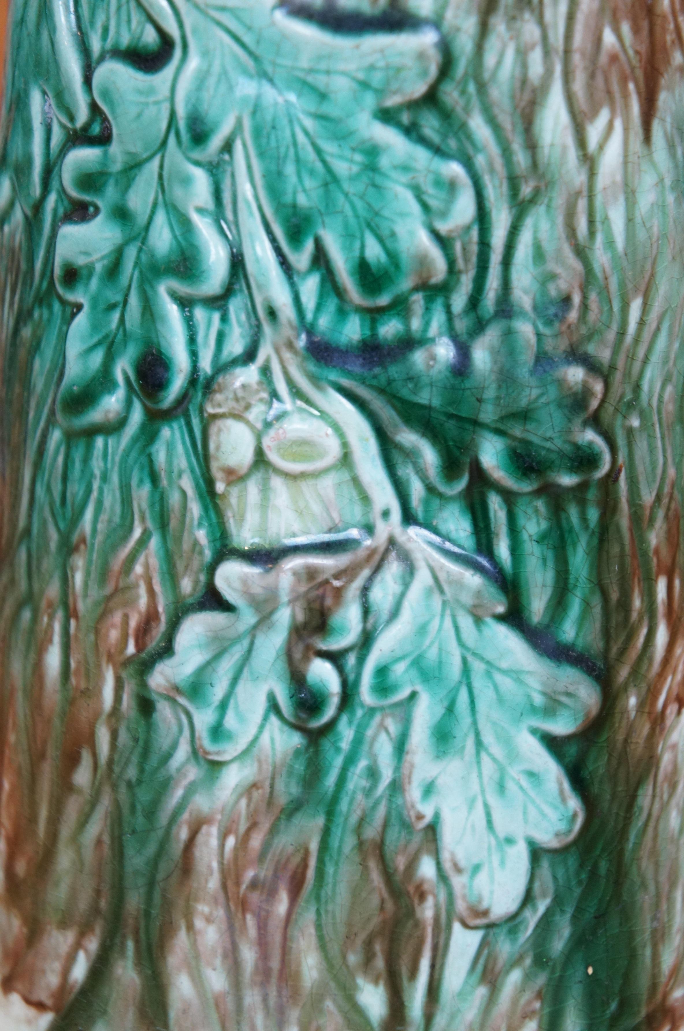 Antica brocca in maiolica con foglie di Oak e corteccia di noce di ghianda, brocca di crema da 8