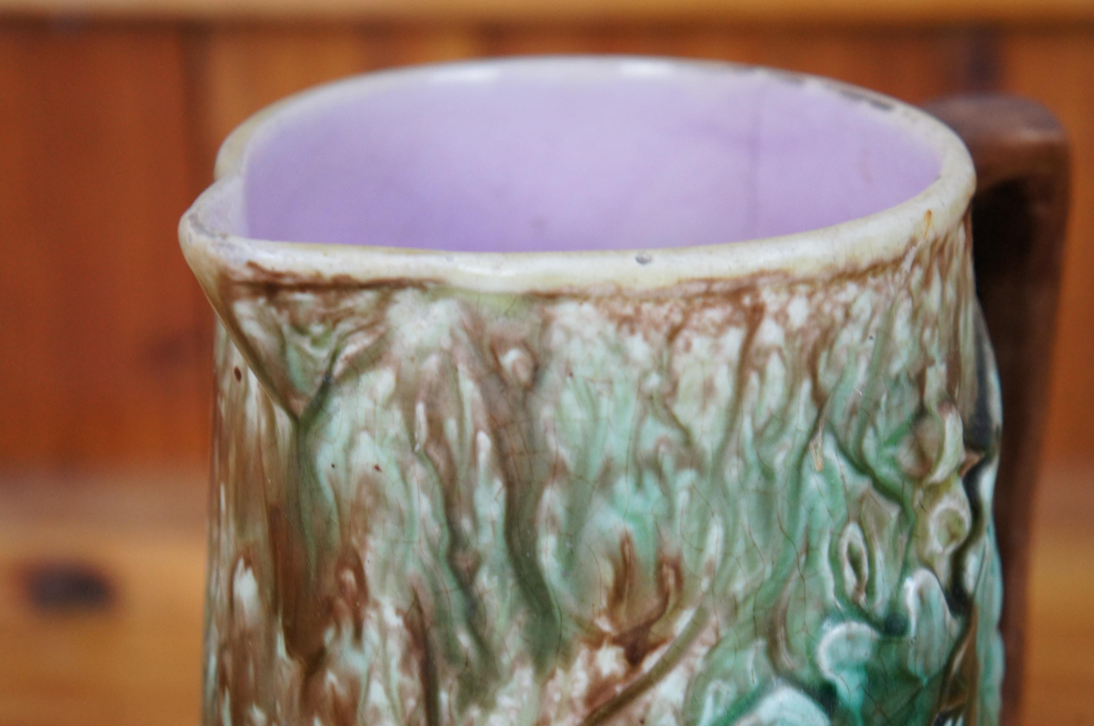 Antica brocca in maiolica con foglie di Oak e corteccia di noce di ghianda, brocca di crema da 8