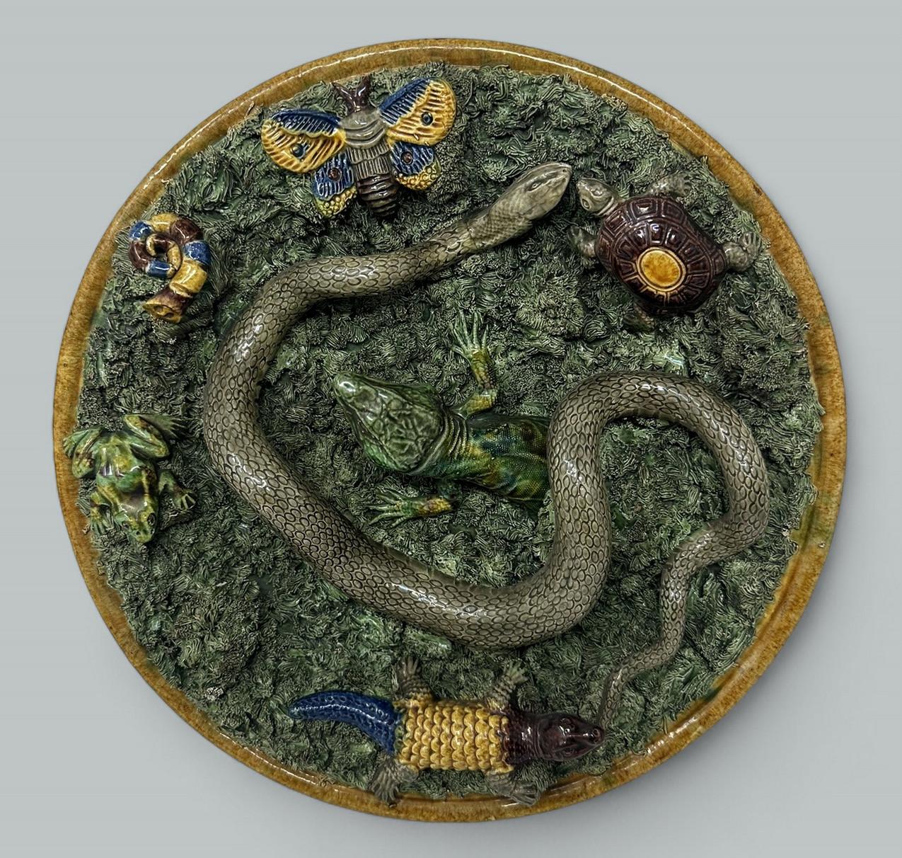 Ein hervorragendes Beispiel für eine Majolika Palissy Charger von großzügigen Proportionen (eine beeindruckende 12 
