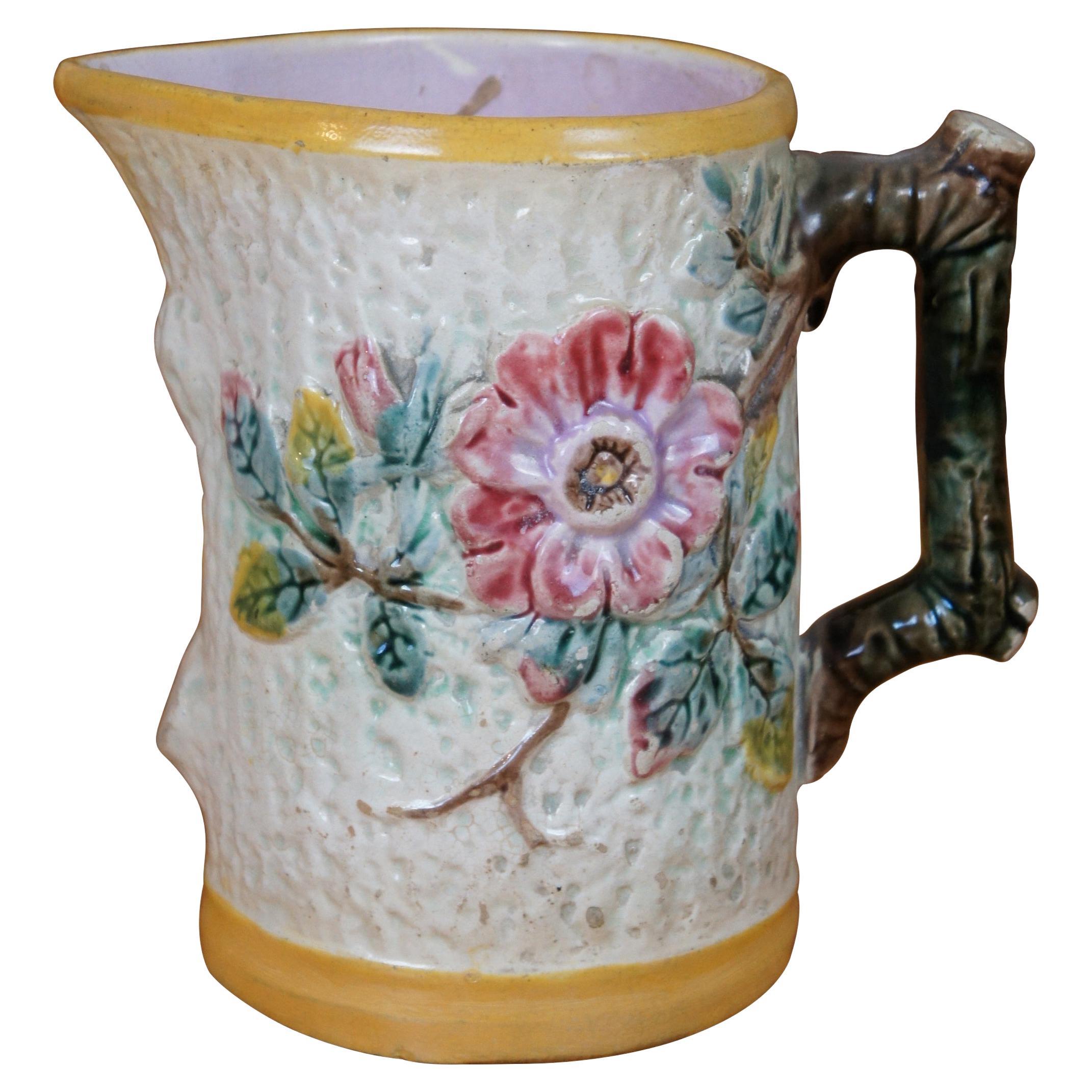 Pichet en majolique antique Shorter & Boulton Rustic Wild Rose Tree de 7 pouces