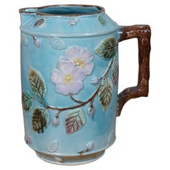 Antica brocca in maiolica turchese blu francese con cane e rosa, brocca di fiori, 10".