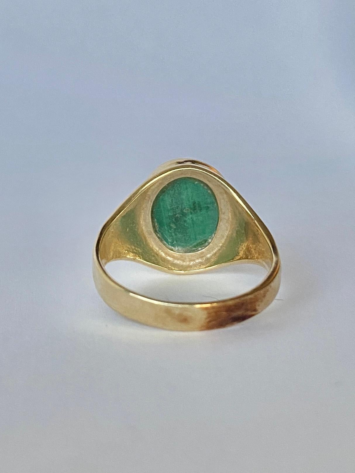 Oval Cut Antique Malachite and 9 Carat Gold Signet Ring