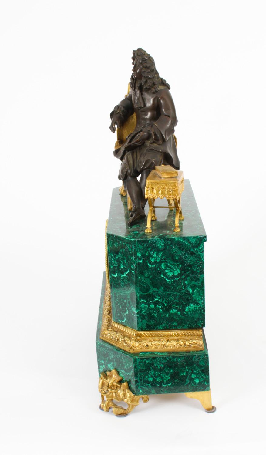 Antiquité : pendule de cheminée en bronze et orme malachite, mouvement à suspension de soie, C.C. en vente 2