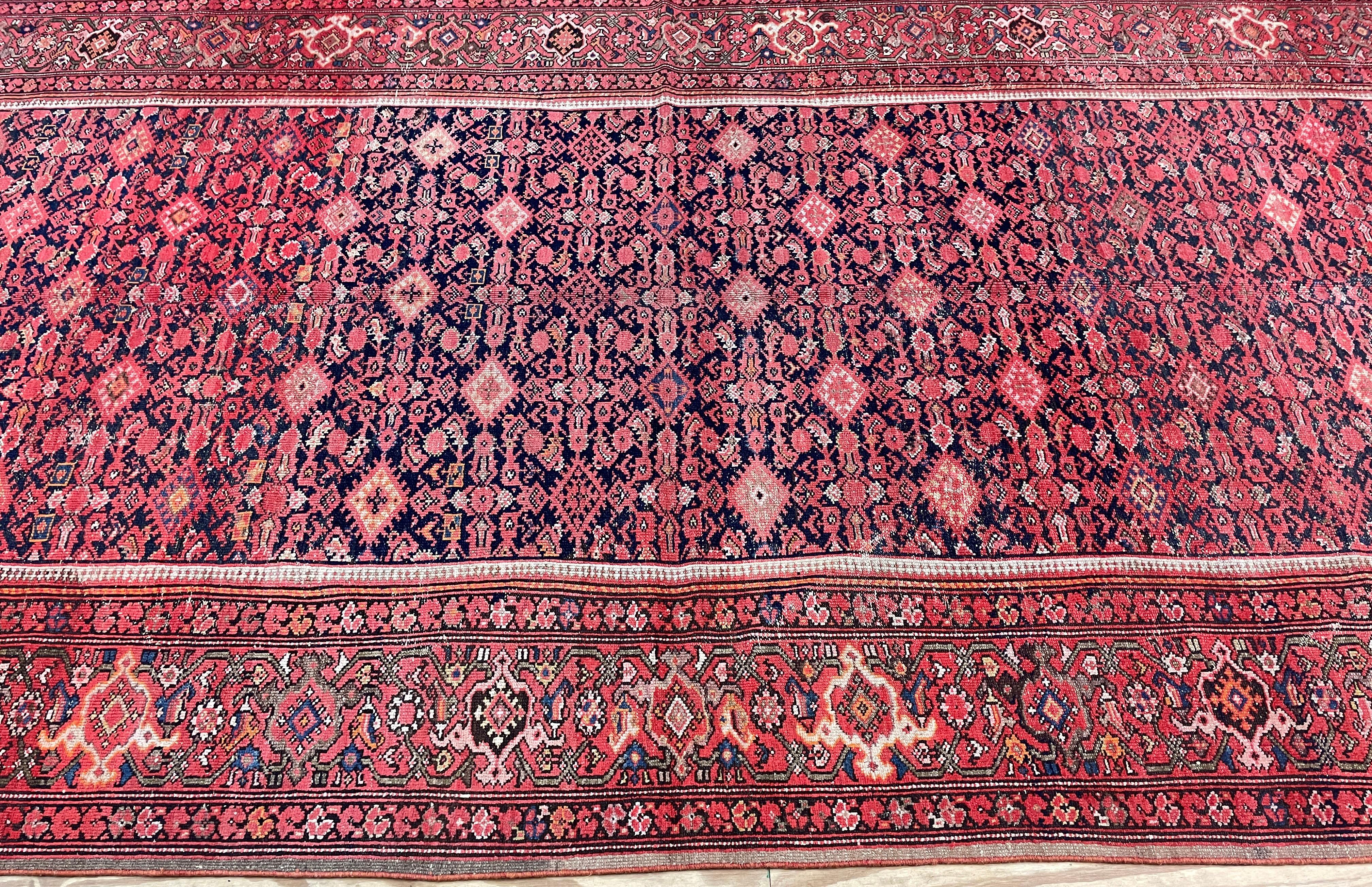 Antiker Malayer-Teppich im Angebot 4