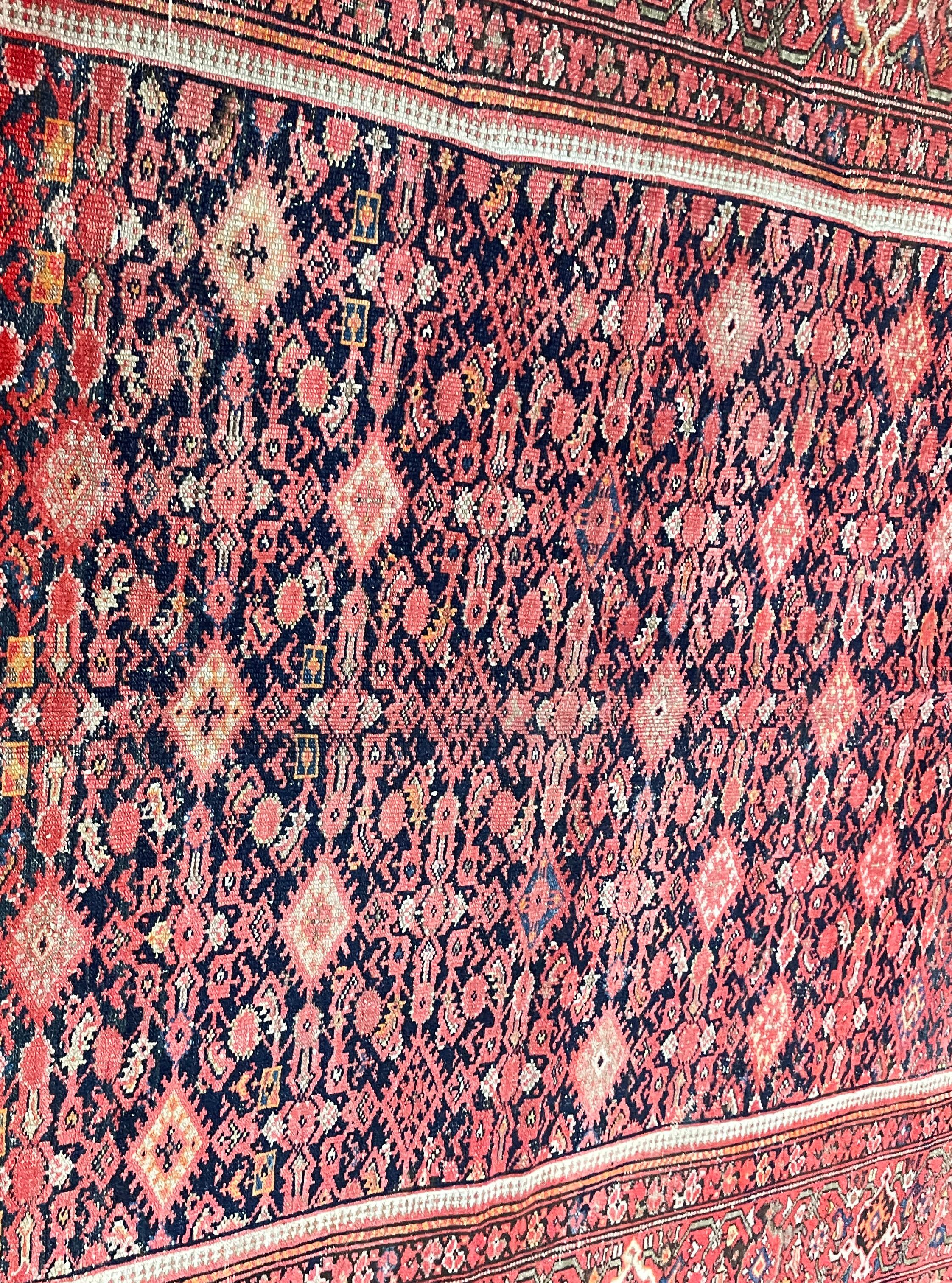 Antiker Malayer-Teppich im Zustand „Gut“ im Angebot in Evanston, IL