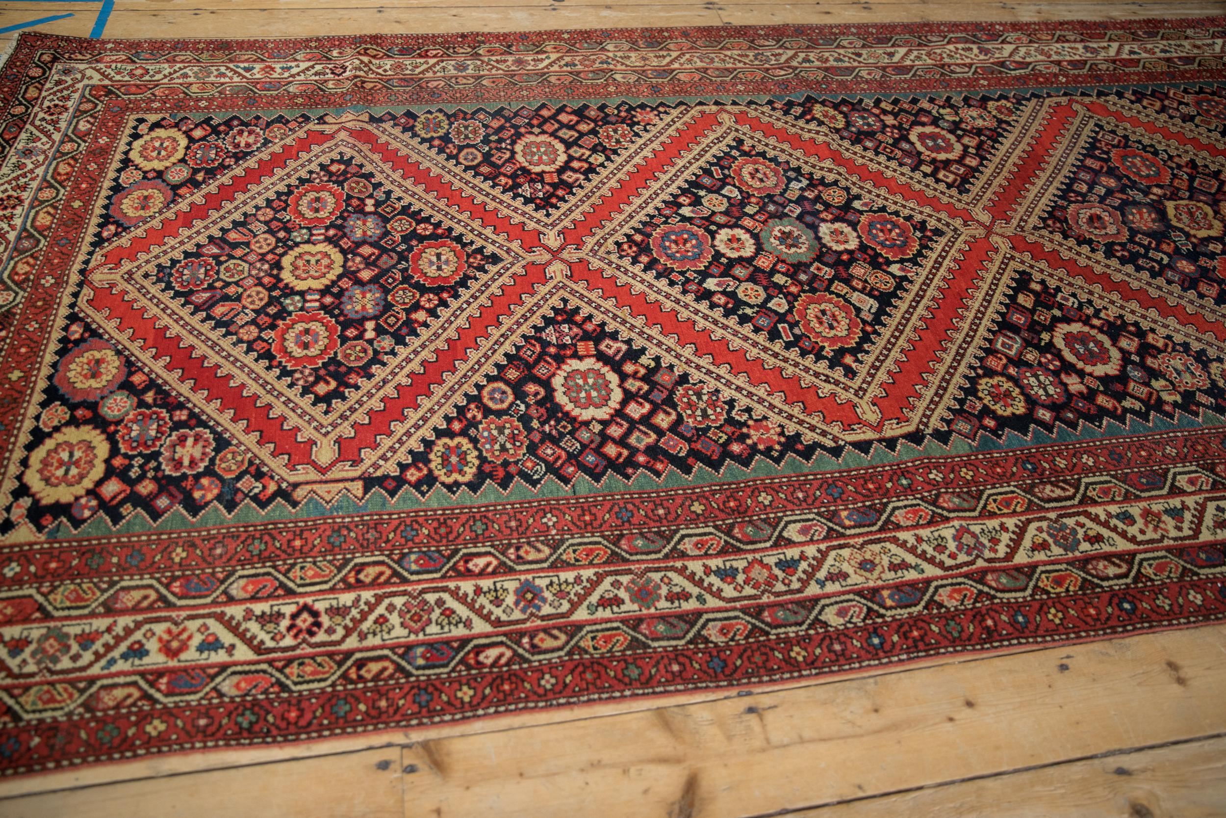 Early 20th Century Antique Malayer Carpet For Sale