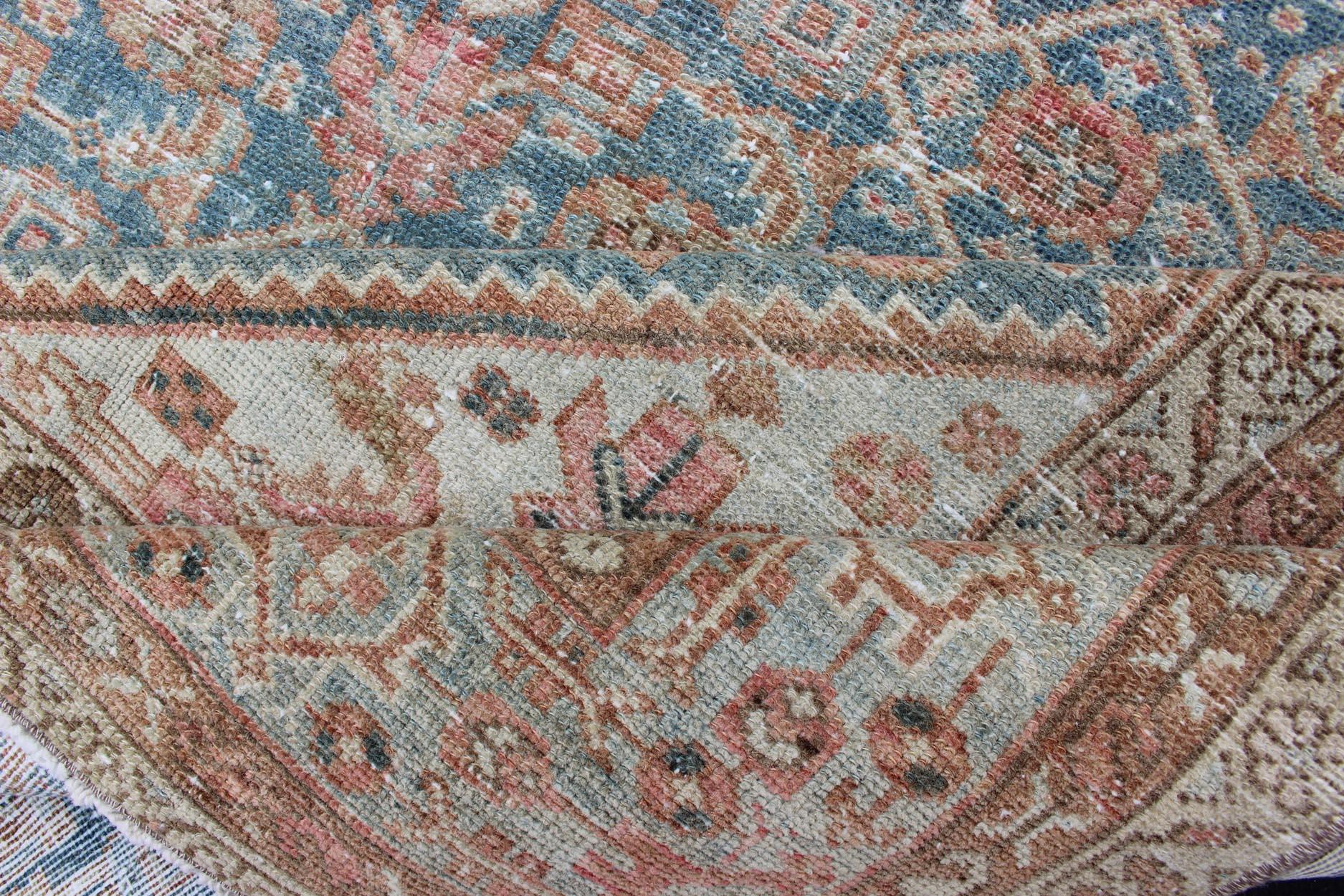 Antiker Malayer-Teppich mit All-Over-Design in Blau-Grau-Tönen im Zustand „Gut“ im Angebot in Atlanta, GA