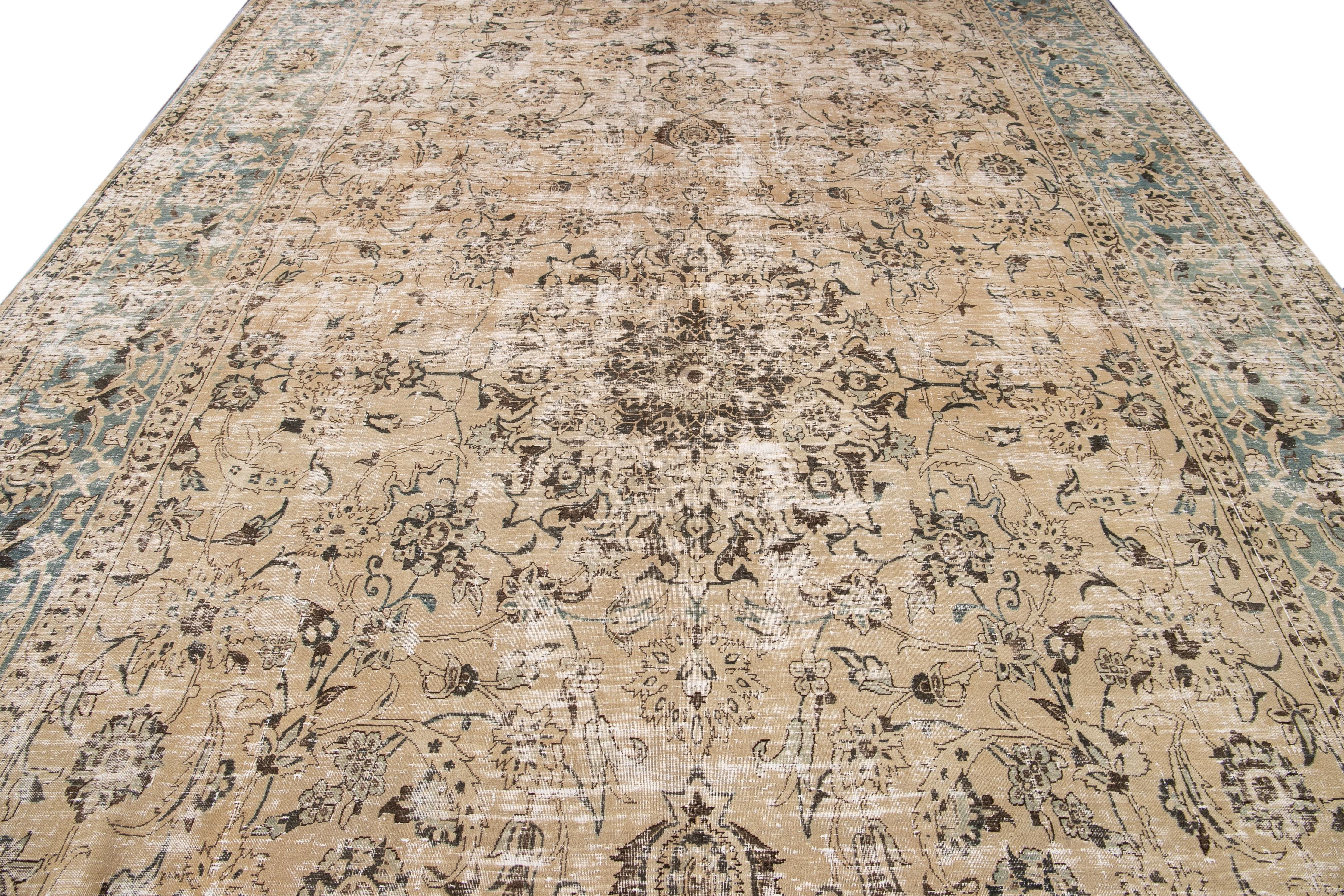 Antique Malayer Handmade Beige Shabby Chic Floral Wool Rug For Sale 2