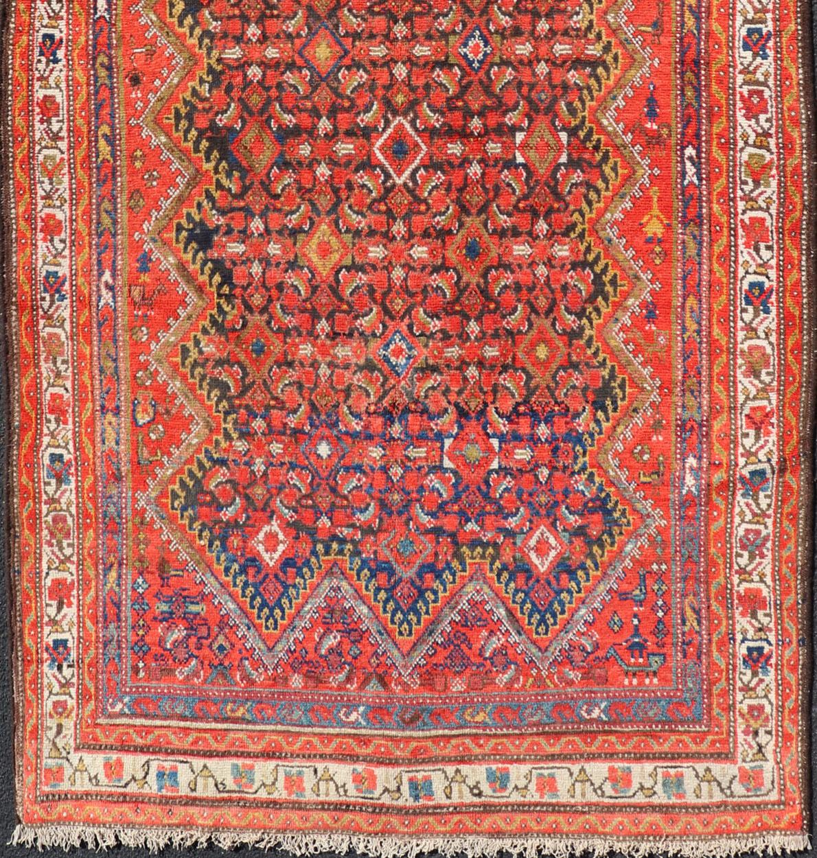 Antique Malayer Gallery rug, Keivan Woven Arts/rug/ PTA-21017, country of origin / type: Persian / Malayer, circa 1910.

Measures: 4'8'' x 9'9''.

This magnificent Malayer Gallery rug features an all-over Herati Design centered by Diamond motifs.