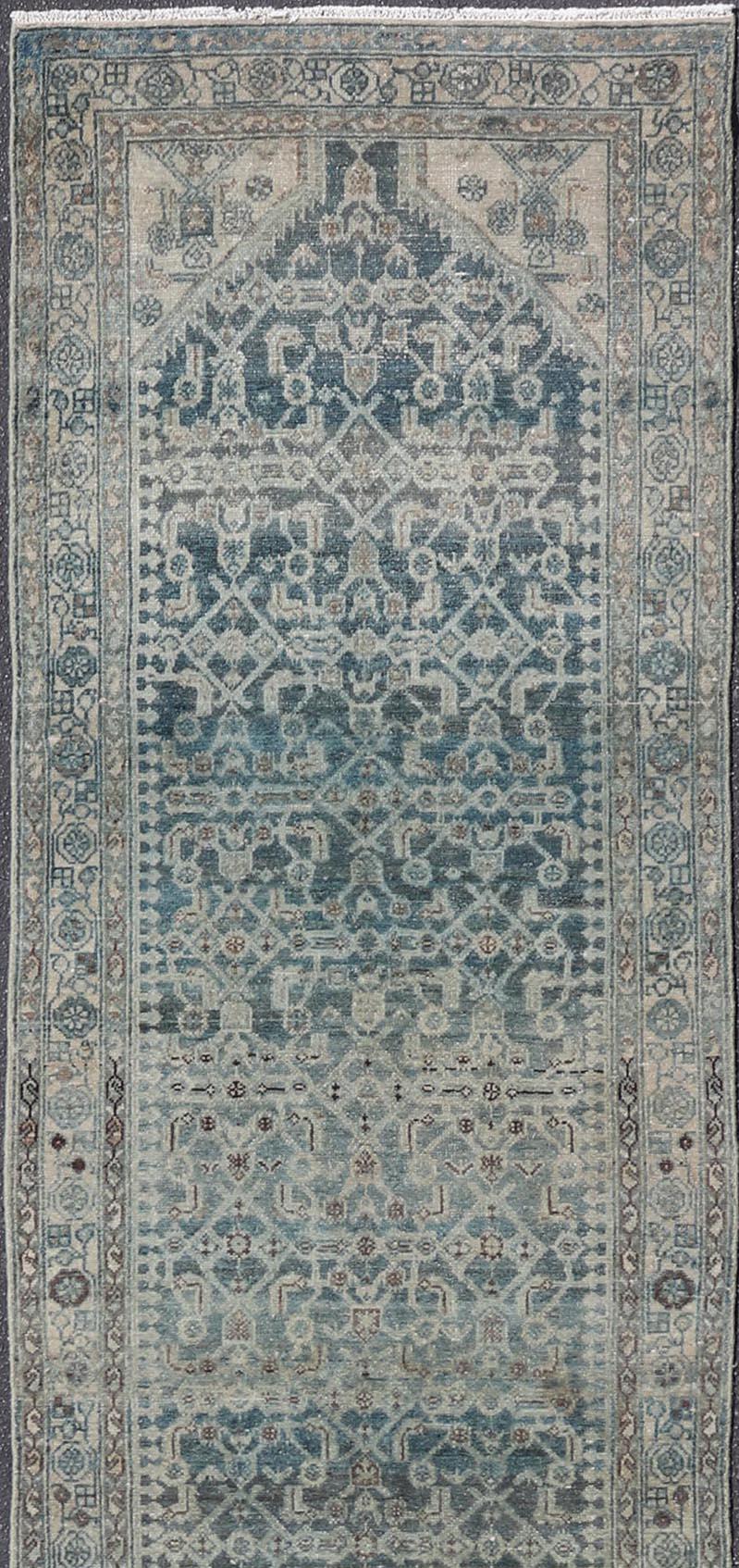 XX secolo Antico runner persiano Malayer in blu con design/One 3'8 x 17'4 in vendita