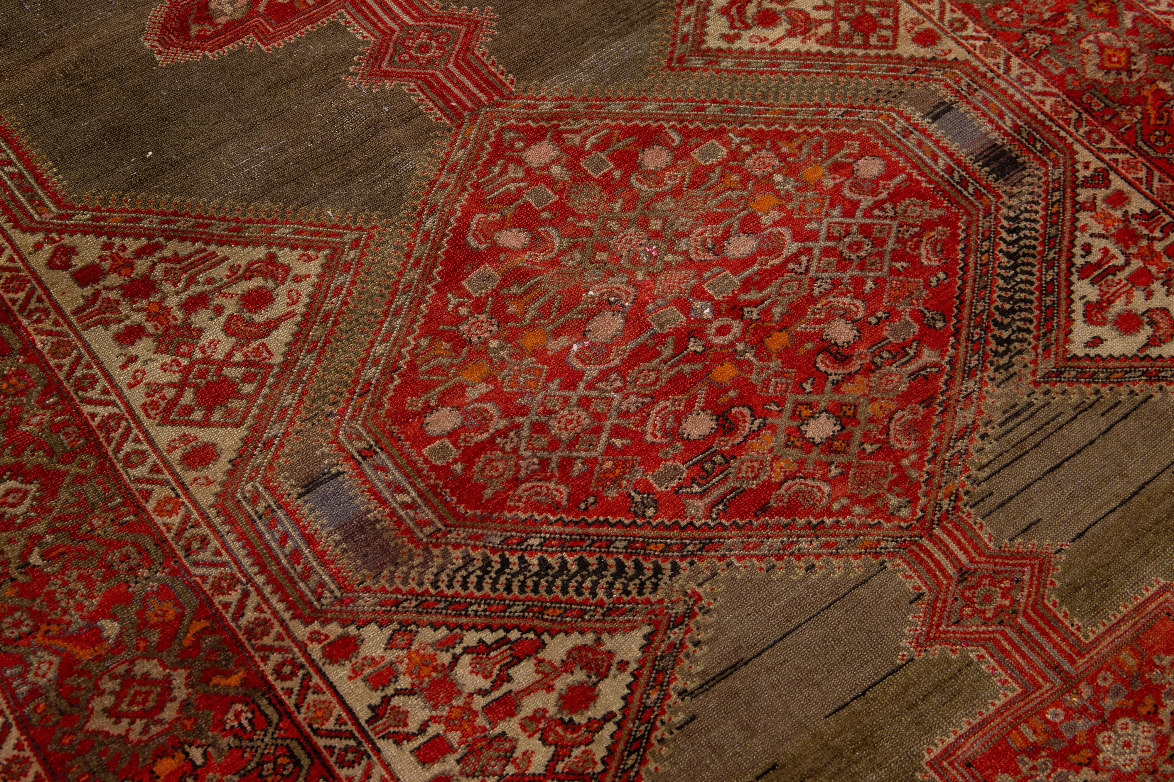 Antike Malayer Persisch Sactter Wolle Teppich In Brown mit Tribal Design (Handgeknüpft) im Angebot