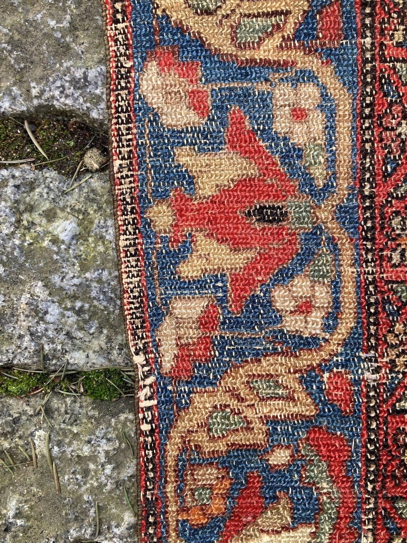 Antiker Malayer-Teppich 1,78 m x 1,19 m, antik im Angebot 7
