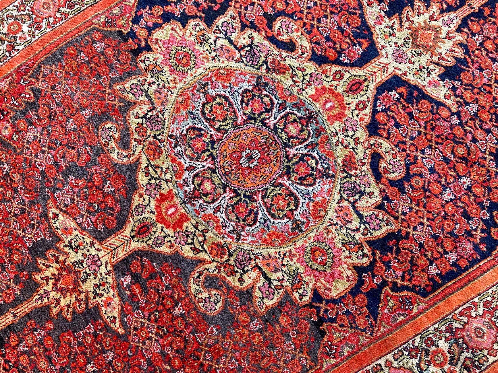 Antiker Malayer-Teppich 2,06 m x 1,40 m im Angebot 5