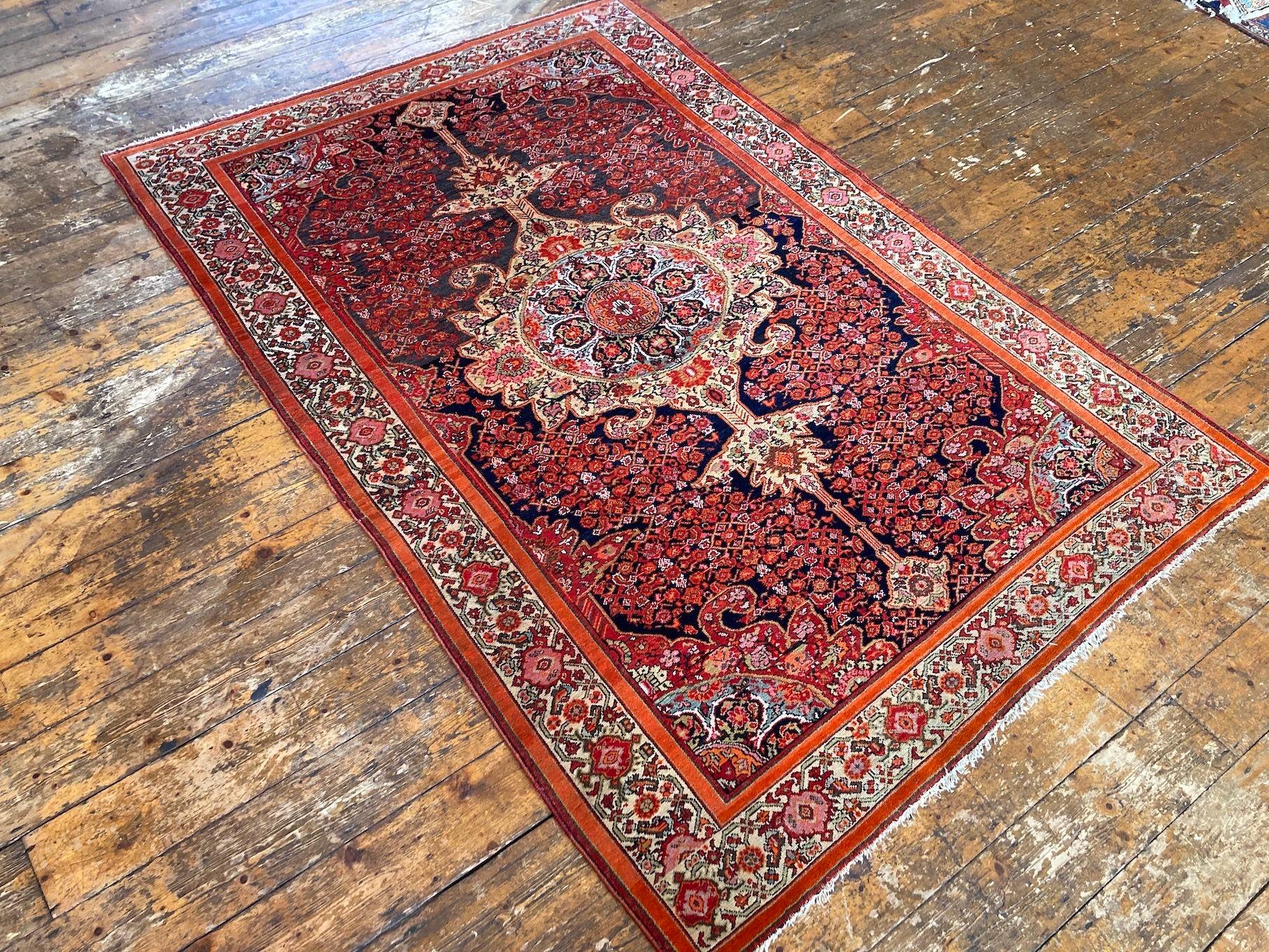 Early 20th Century Antique Malayer Rug 2.06m x 1.40m For Sale