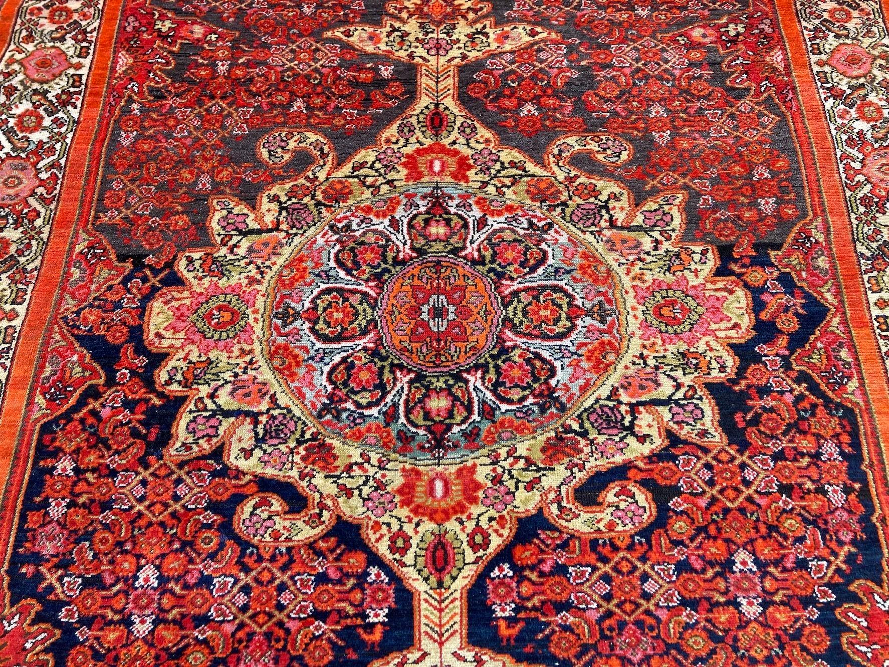 Antiker Malayer-Teppich 2,06 m x 1,40 m im Angebot 2