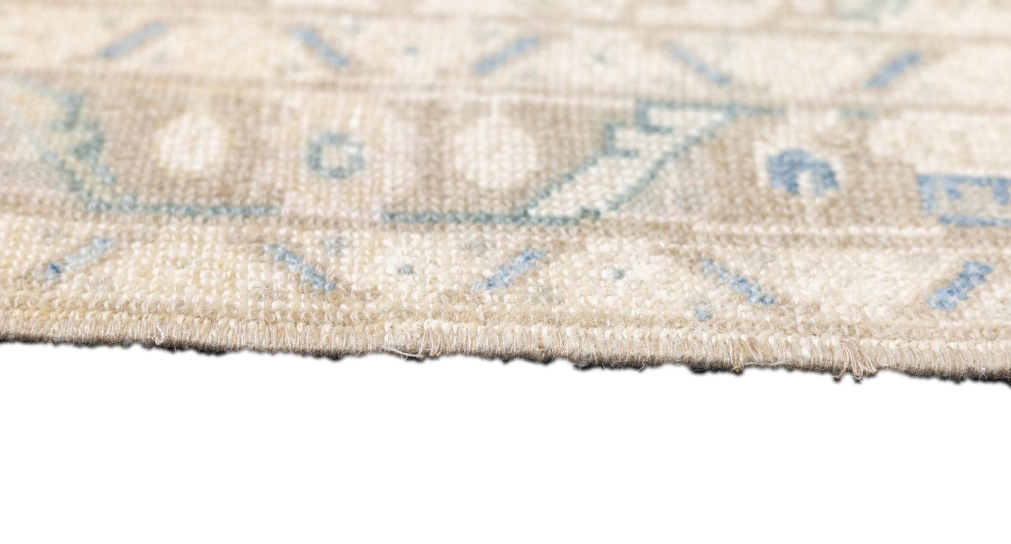 Antique Malayer Rug 2'10'' x 9'8'' In Good Condition For Sale In New York, NY