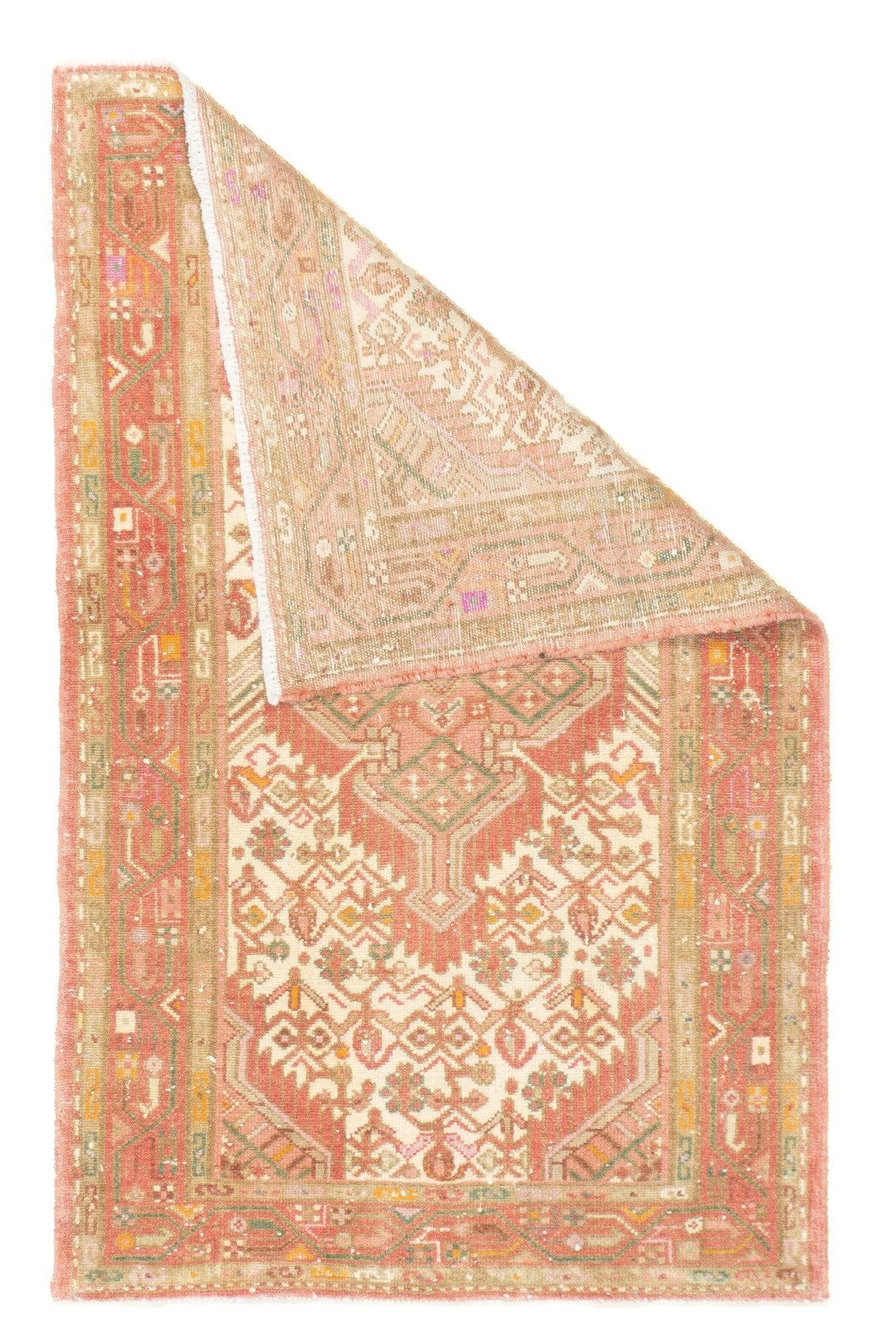 Antique Malayer Rug 2'6'' x 4'1''. A large town in the Greater Hamadan Weaving Area, specializing in single-wefted scatters, room sizes, gallery carpets, long rugs and occasional runners. Numerous satellite villages. Wide range of characteristic