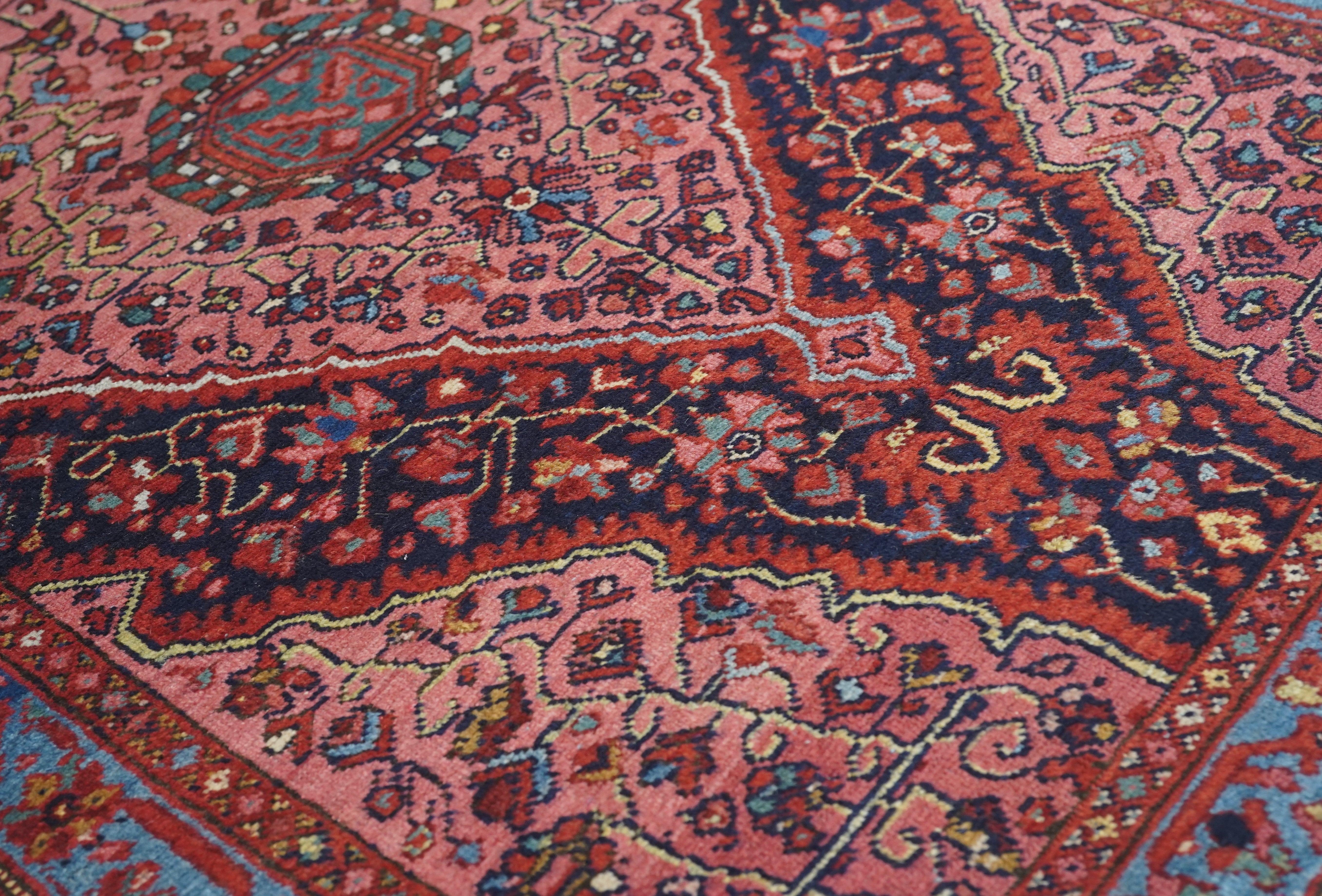 Antiker Malayer-Teppich 3'2'' x 5'1'' (Persisch) im Angebot
