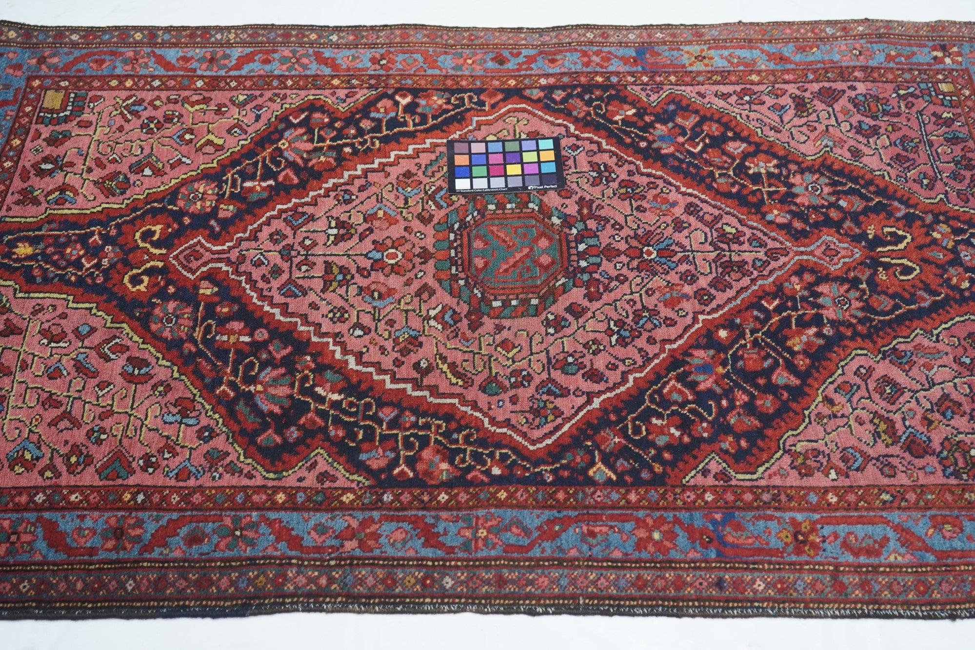 Antiker Malayer-Teppich 3'2'' x 5'1'' (Wolle) im Angebot