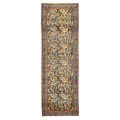 Tapis Malayer ancien de 3'4'' x 10'0"