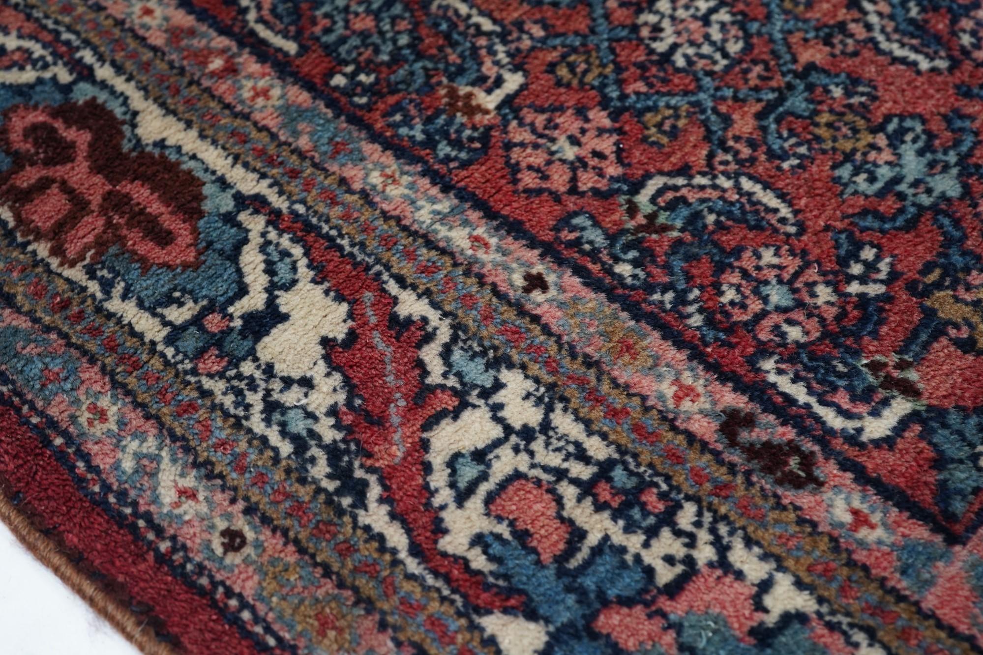 Early 20th Century Antique Malayer Rug  For Sale