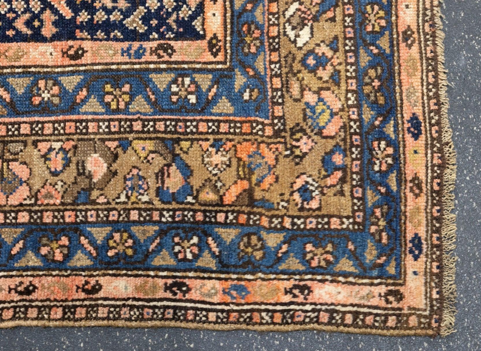 Antiker Malayer-Teppich 4'0