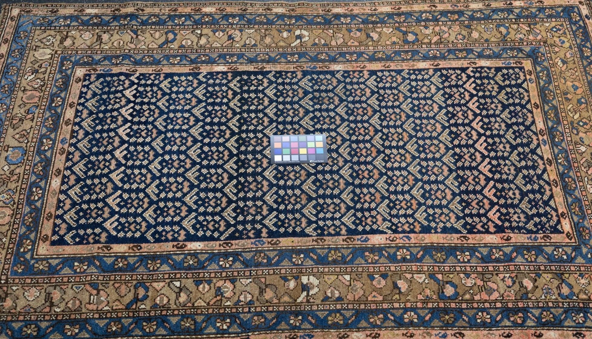 Antiker Malayer-Teppich 4'0