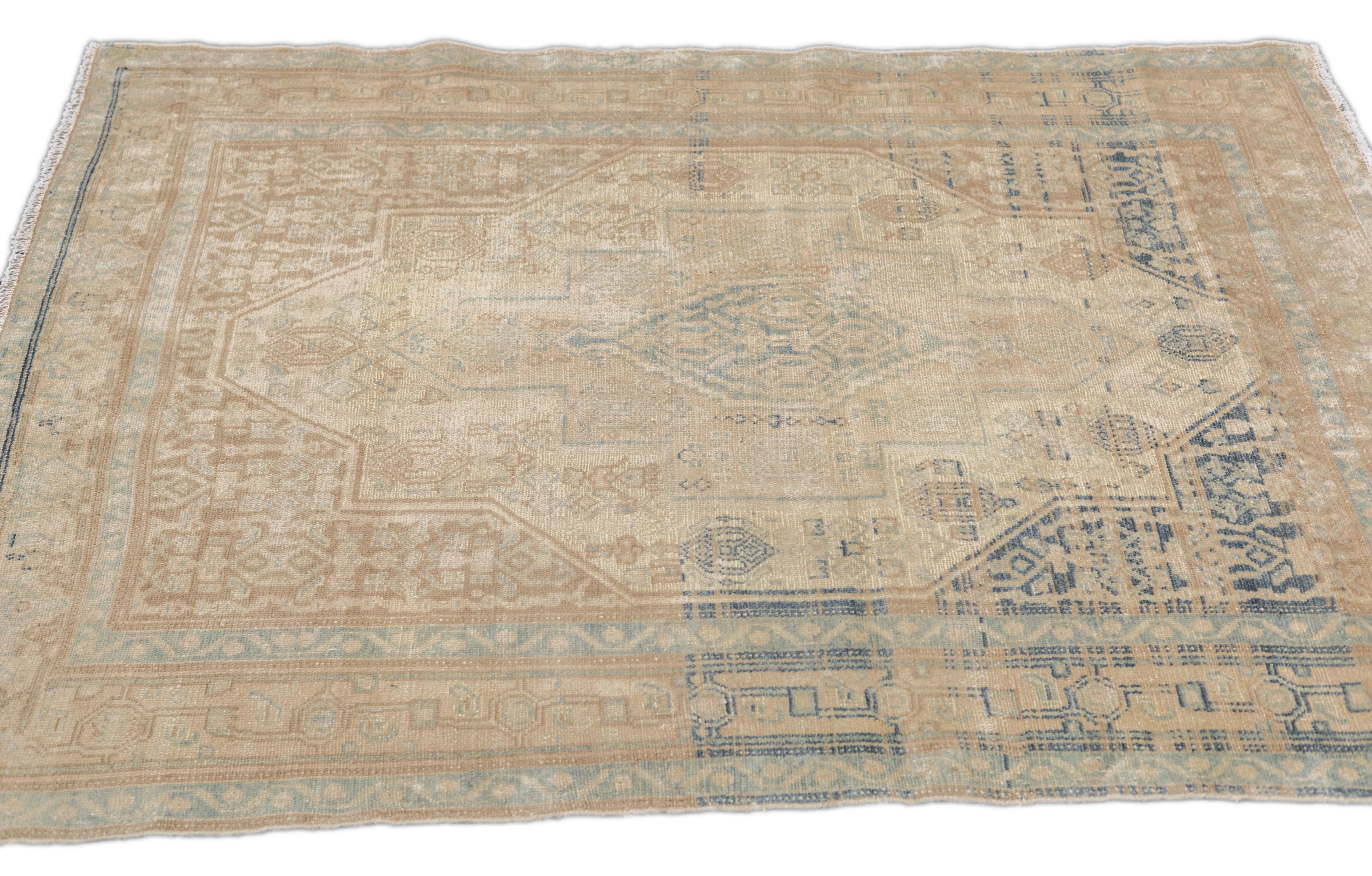 Antiker Malayer-Teppich 4'1'' x 6'0