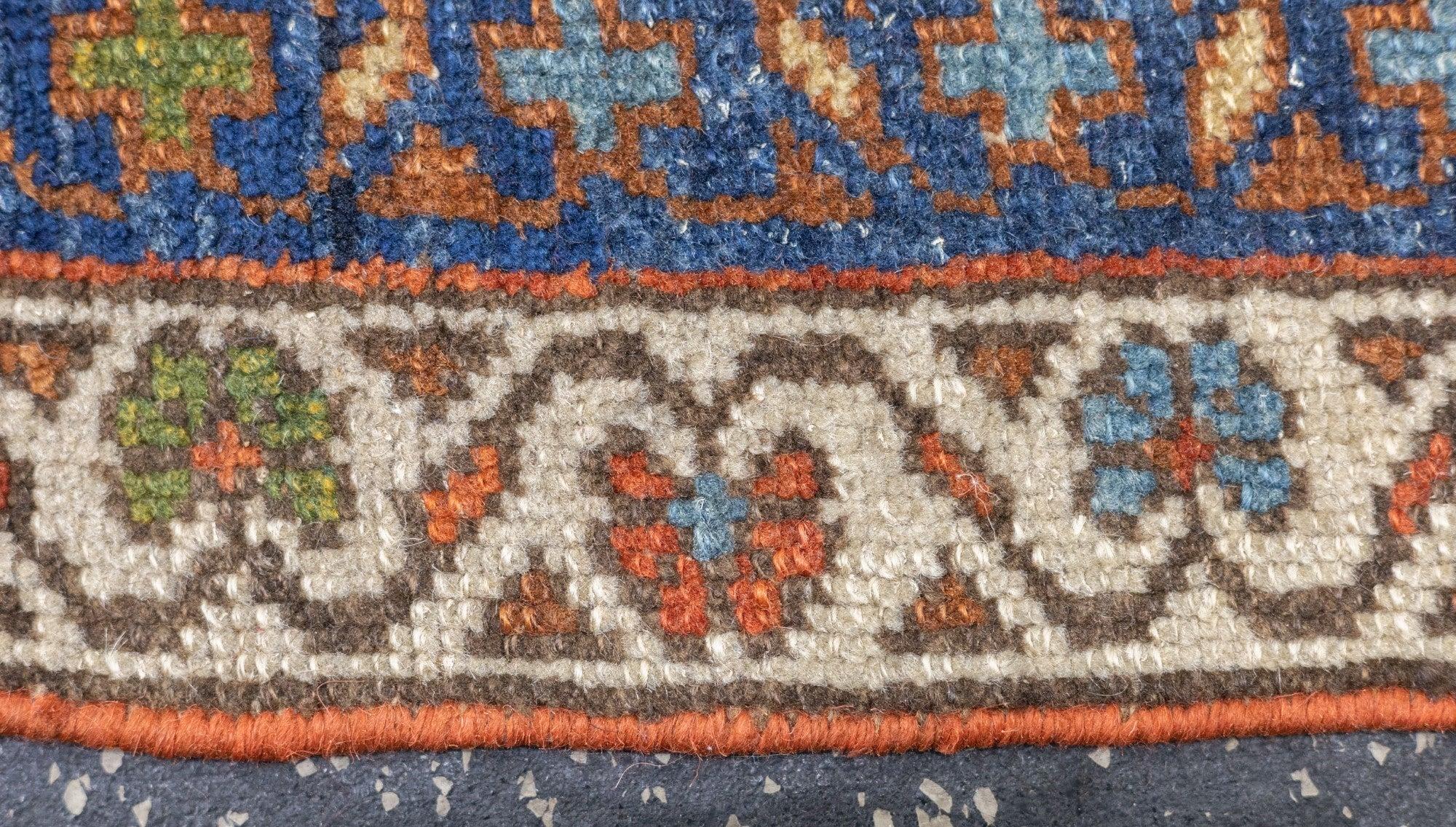 Antique Malayer Rug 4'2'' x 6'4'' In Good Condition For Sale In New York, NY