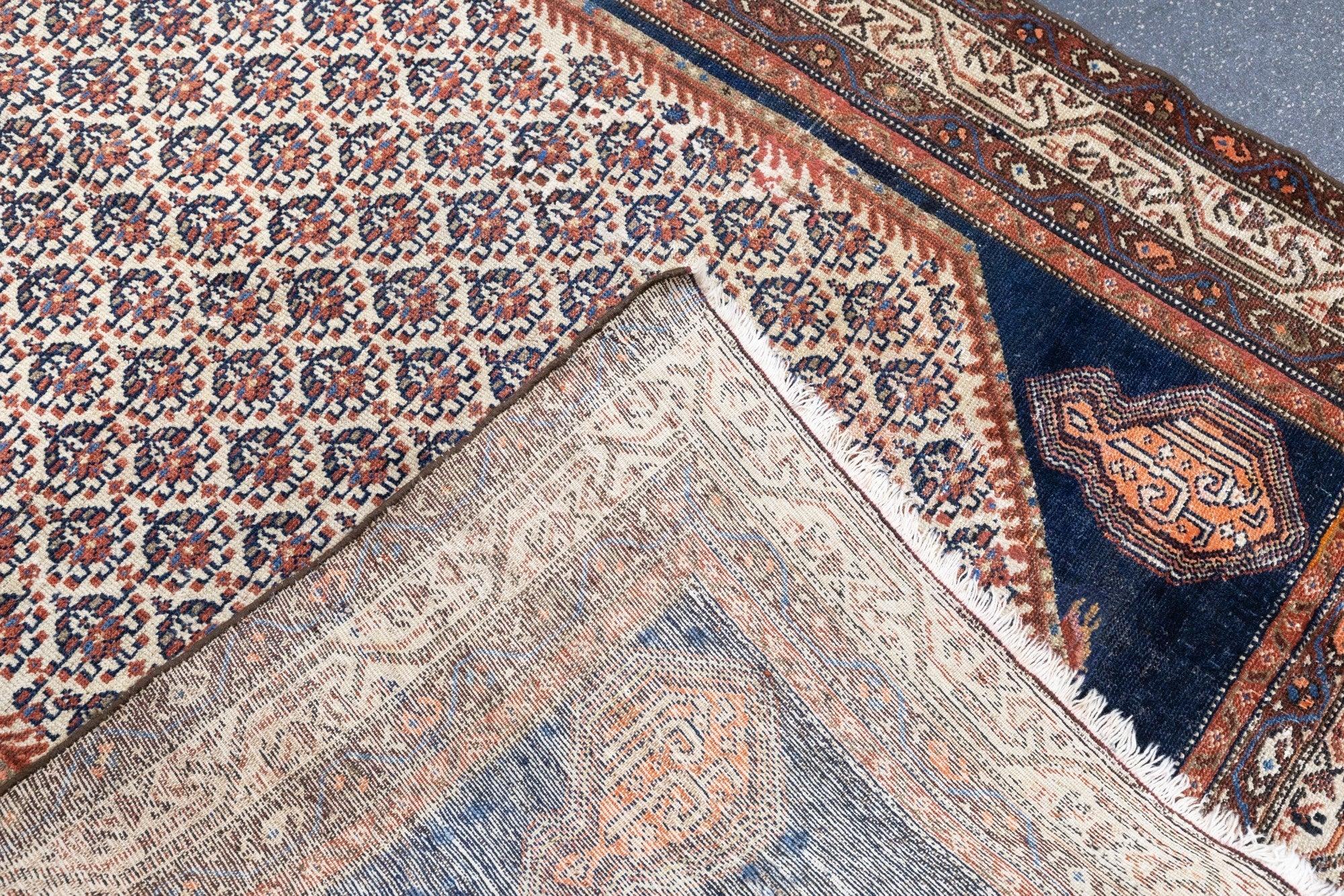Tapis Malayer ancien 4'3'' x 6'0