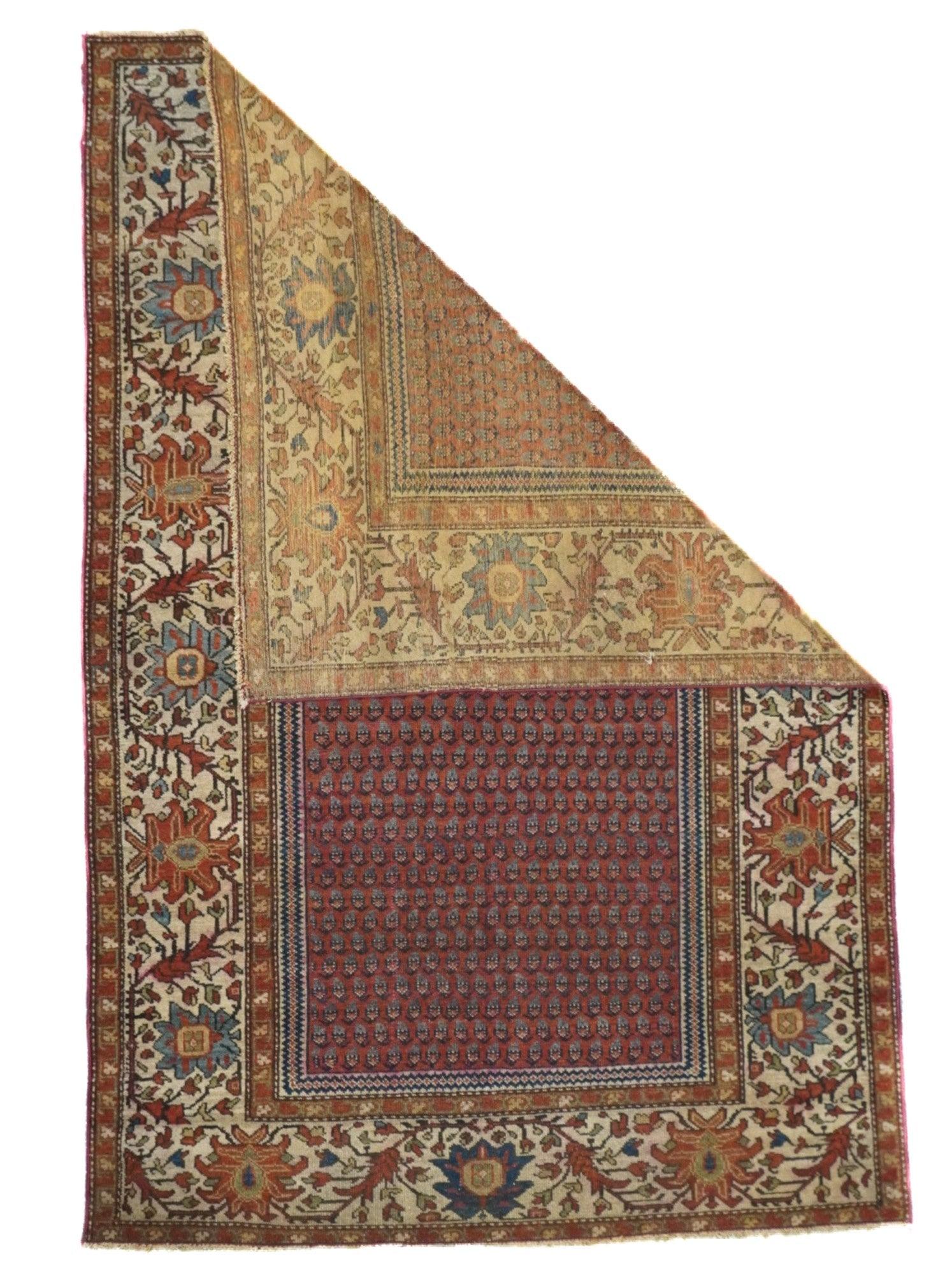 Antique Malayer Rug 4'3'' x 6'3''. A large town in the Greater Hamadan Weaving Area, specializing in single-wefted scatters, room sizes, gallery carpets, long rugs and occasional runners. Numerous satellite villages. Wide range of characteristic