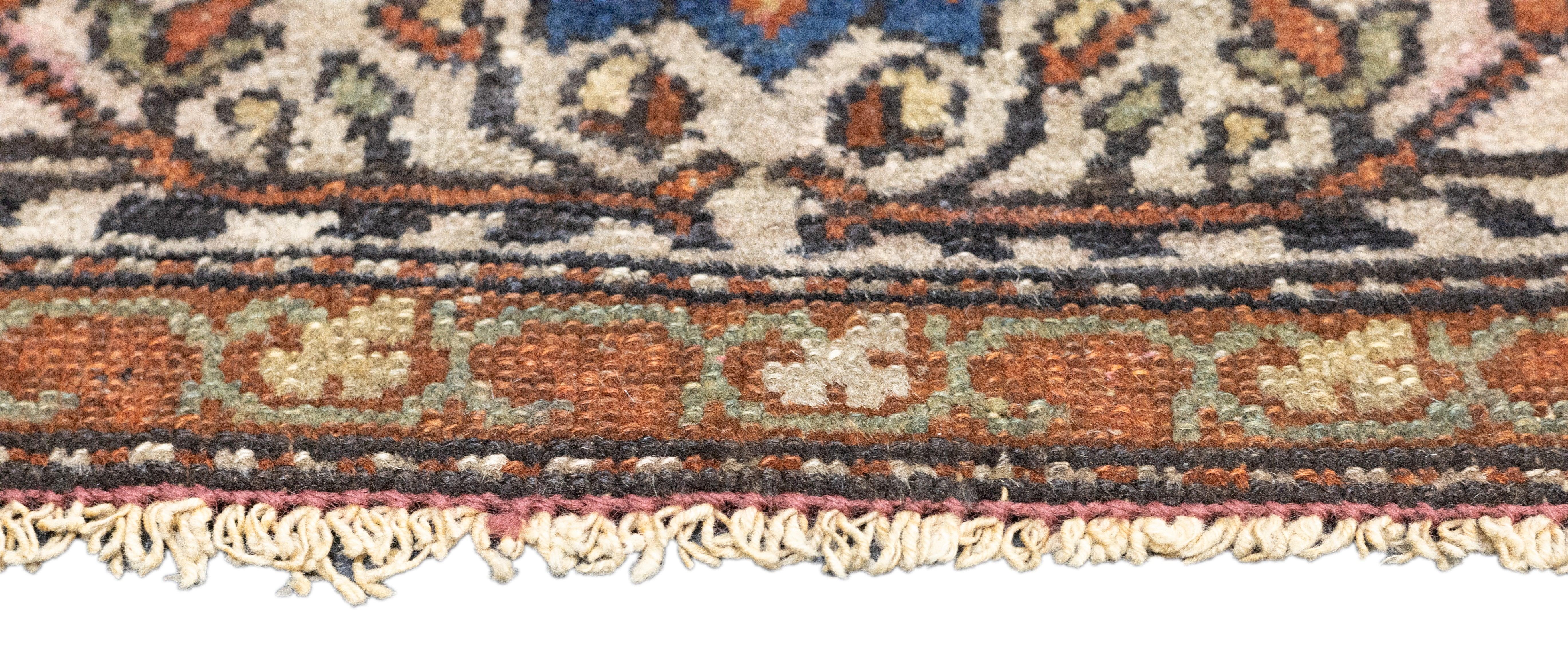 Antique Malayer Rug 4'3'' x 6'3'' In Good Condition For Sale In New York, NY