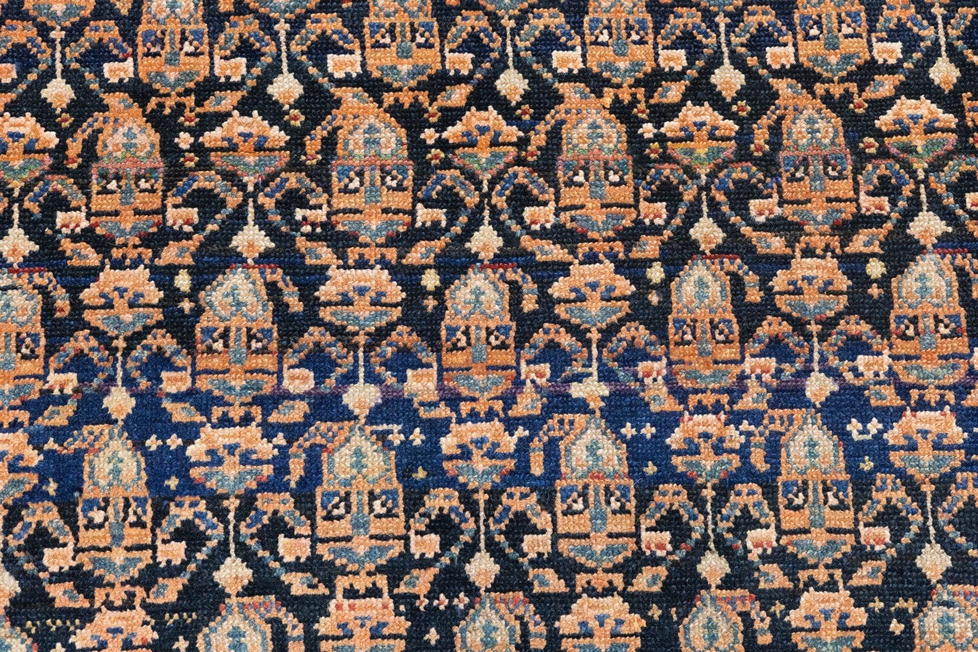 Antique Malayer Rug 4'3'' x 6'8'' In Good Condition For Sale In New York, NY
