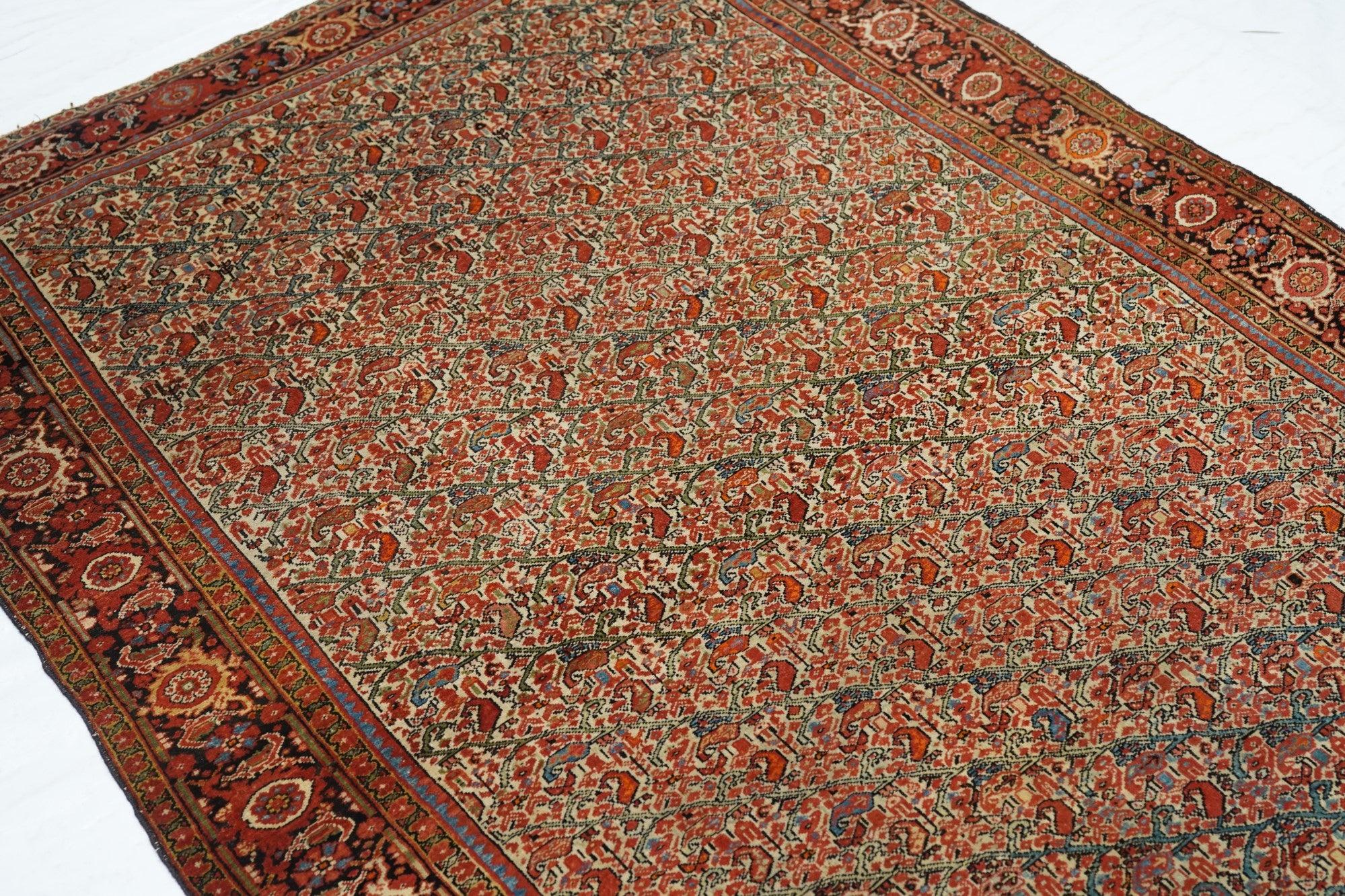 Alfombra Malayer Antigua 4'4'' x 6'2'' en Bueno estado para la venta en New York, NY