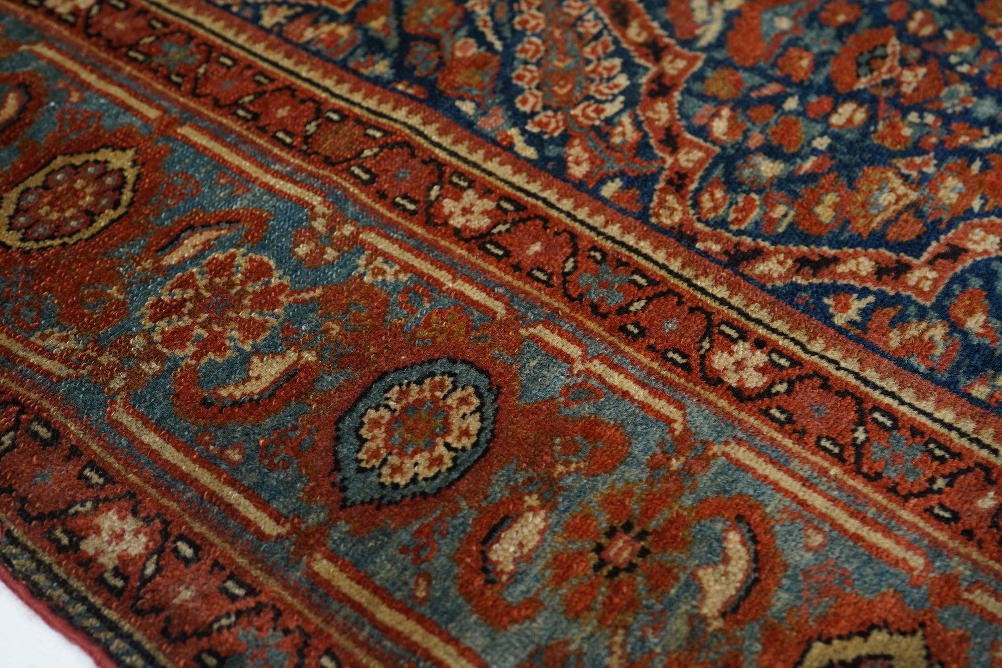 Antiker Malayer-Teppich 4'4'' x 6'6'' (Handgeknüpft) im Angebot