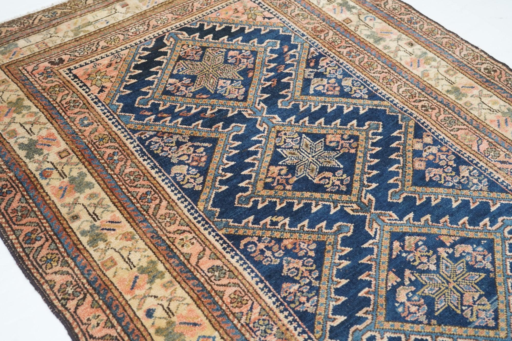 Alfombra Malayer Antigua 4'7'' x 6'5'' en Bueno estado para la venta en New York, NY