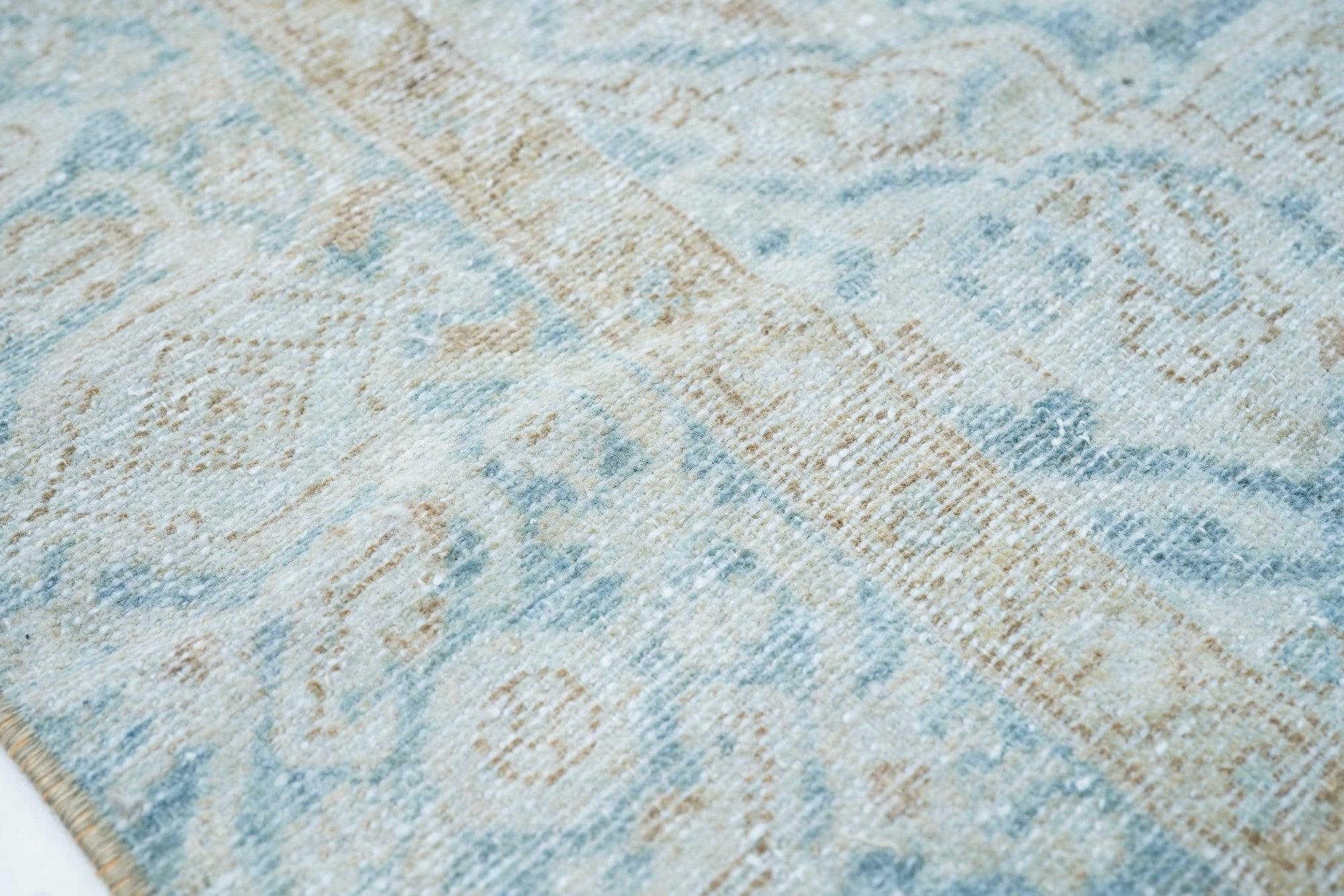 Antiker Malayer-Teppich 4'7'' x 6'7'' (Persisch) im Angebot