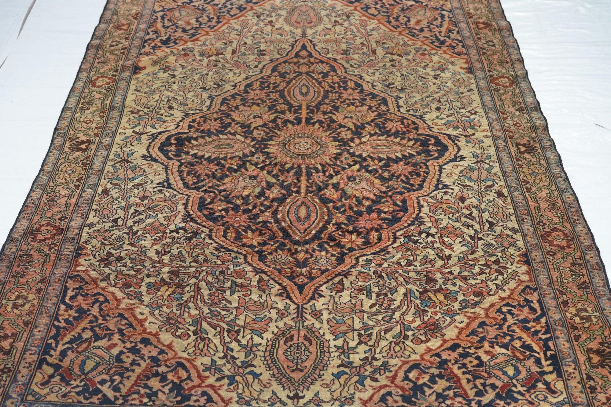 Antiker Malayer-Teppich 4'7'' x 6'8'' (20. Jahrhundert) im Angebot