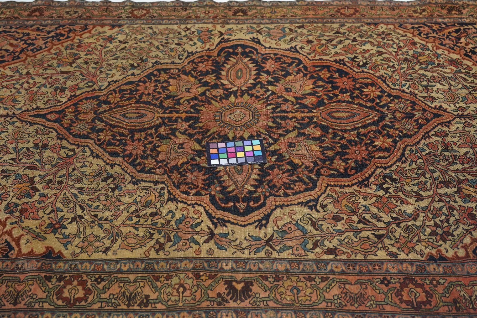 Antiker Malayer-Teppich 4'7'' x 6'8'' im Angebot 1