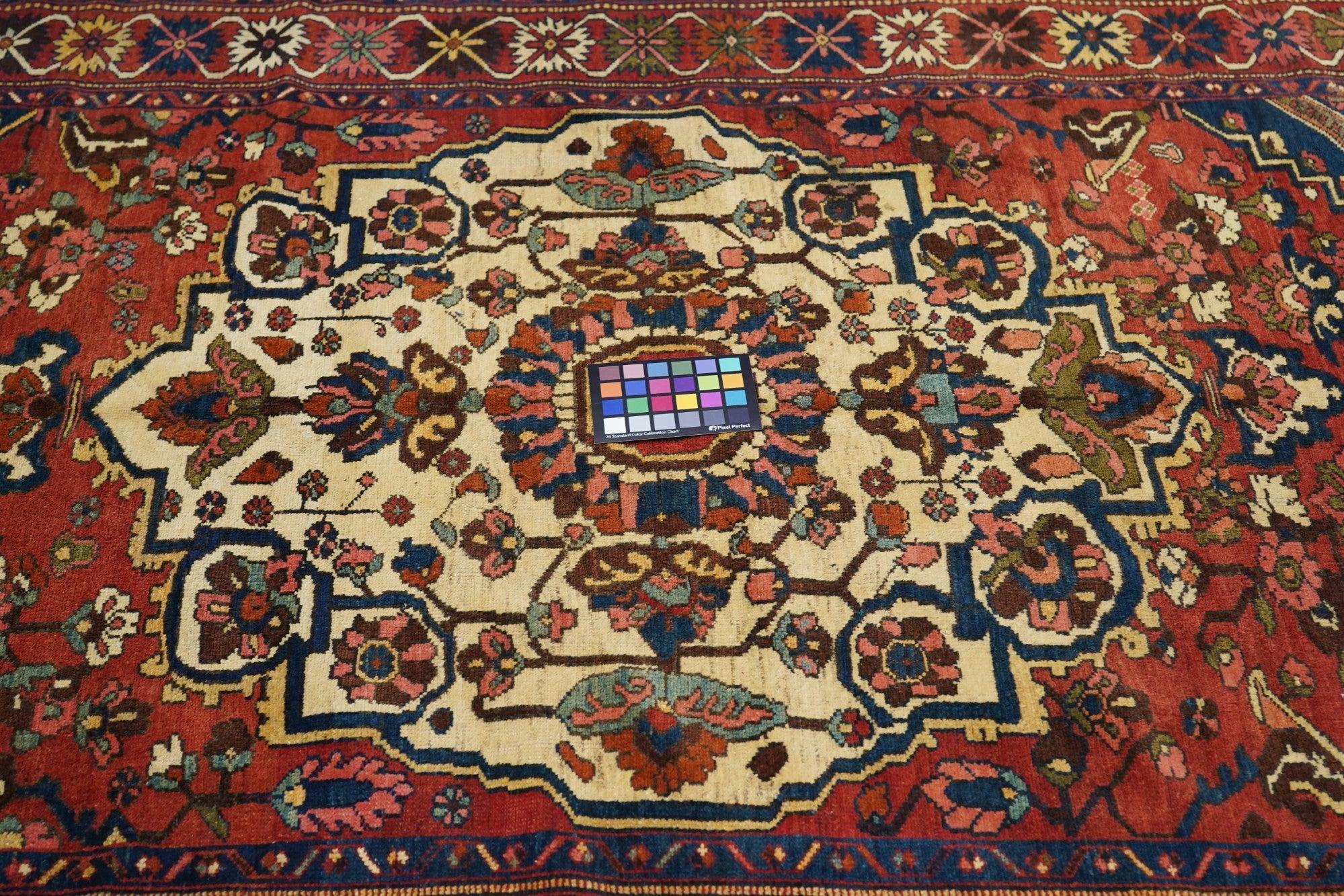 Antiker Malayer-Teppich 4'7'' x 6'9'' (Handgeknüpft) im Angebot