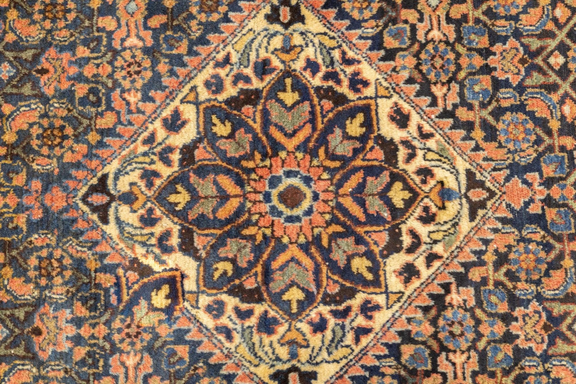 Antiker Malayer-Teppich 4'7'' x 7'0