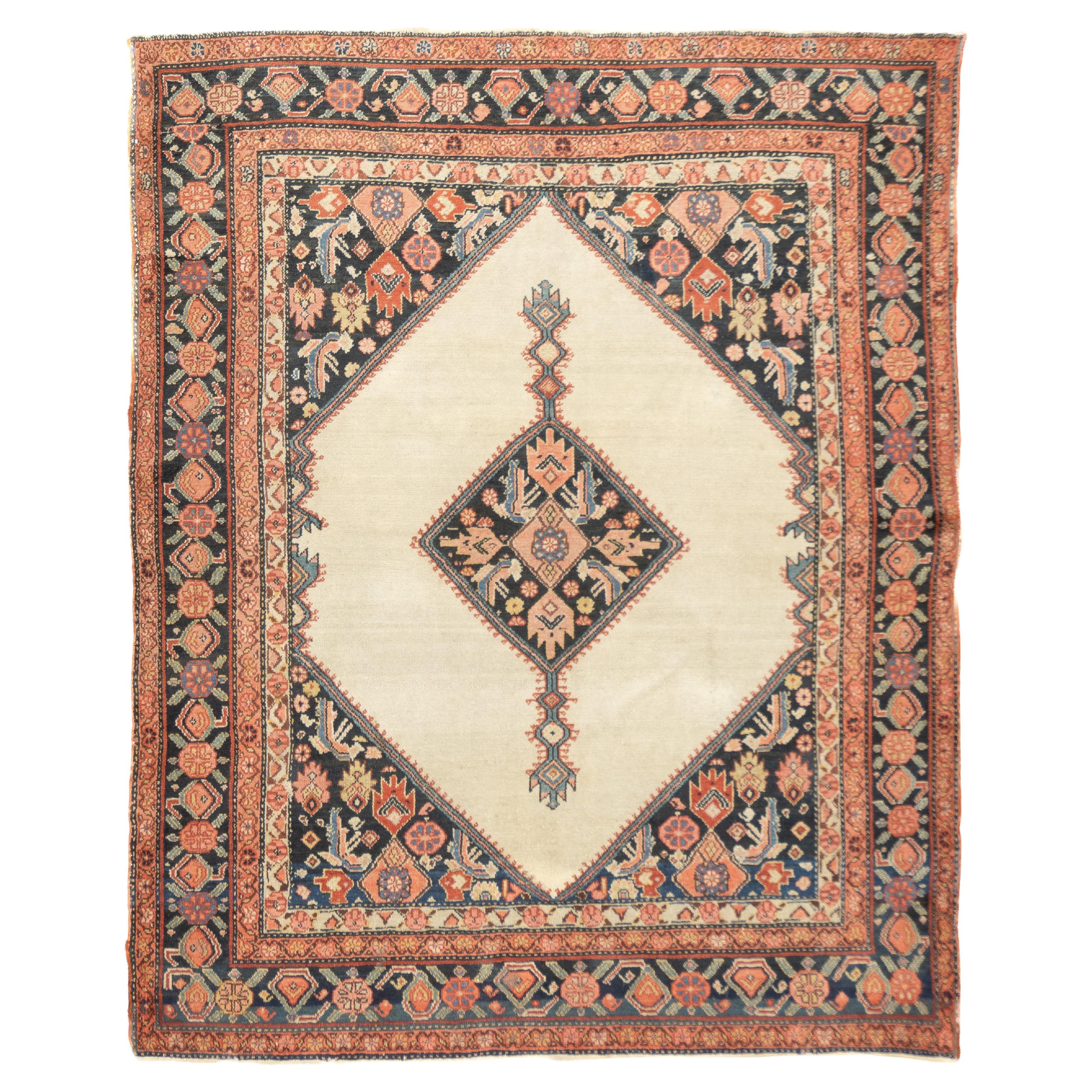 Tapis Malayer antique 5'0" x 6'5".
