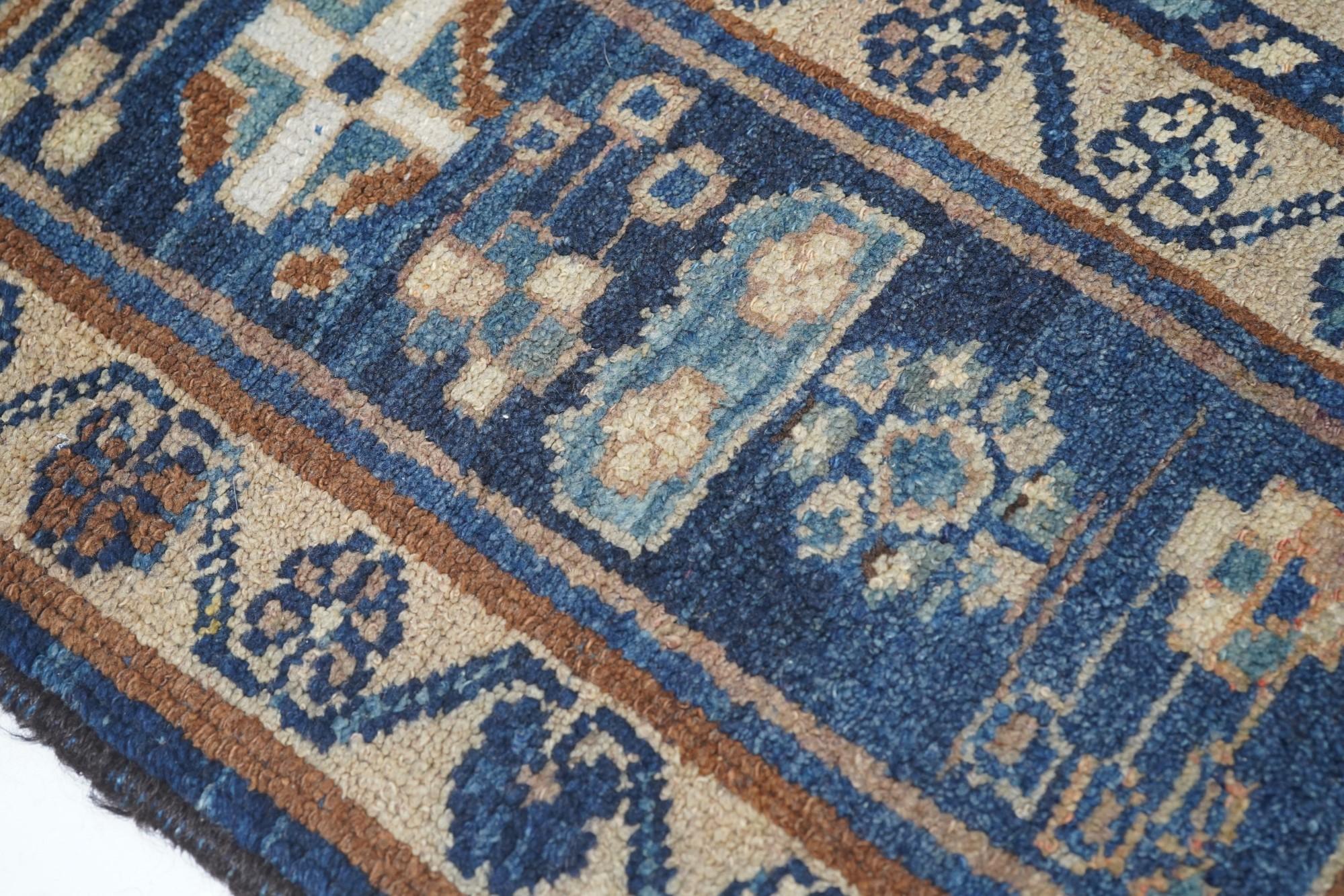 Early 20th Century Antique Malayer Rug 5'4'' x 7'6'' For Sale