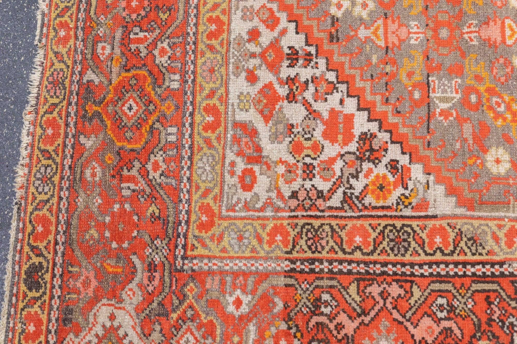 20th Century Antique Malayer Rug 5'5'' x 9'10'' For Sale
