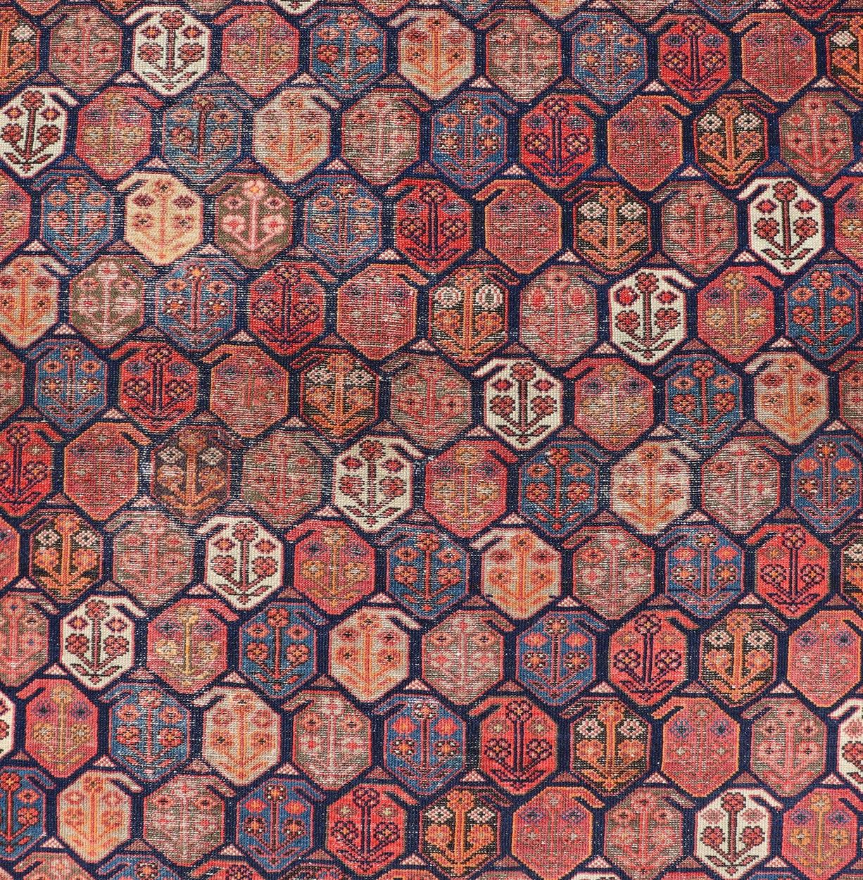 Antique Malayer Rug in Soft Tones in Wool with Sub-Geometric Paisley Design. Keivan Woven Arts / rug EMB-22153-15072, country of origin / type: Iran /Malayer, circa 1920.
Measures: 5'2 x 9'11 
This antique Persian Malayer rug has been hand-knotted