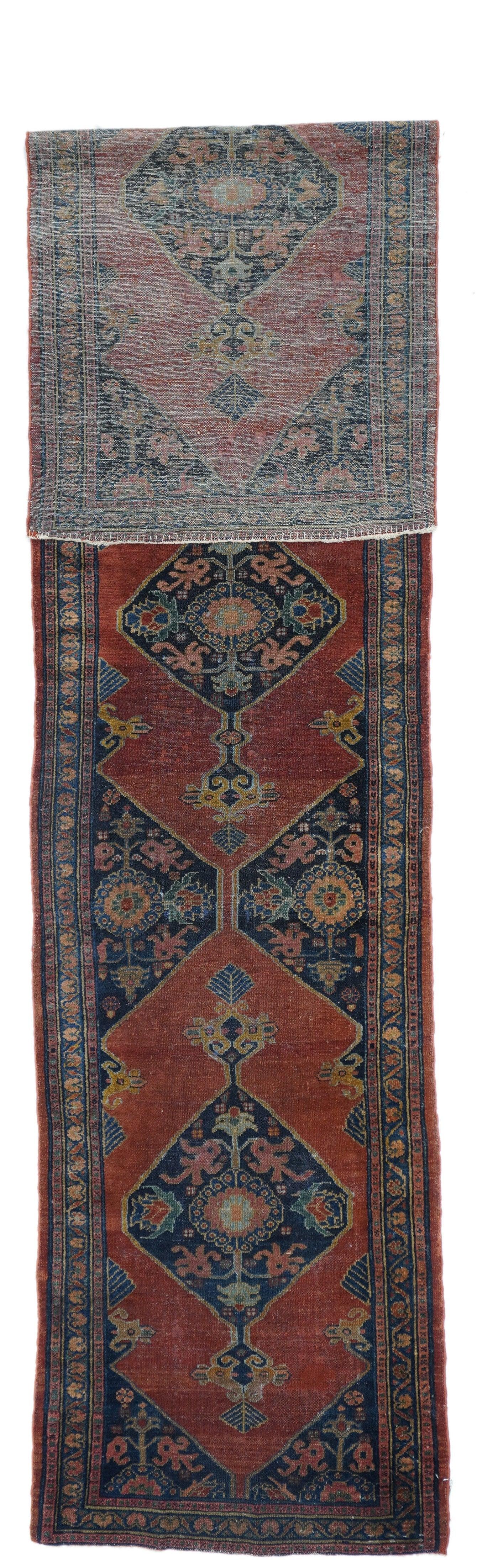 Antiker Malayer Läufer 2'10'' x 13'0''.