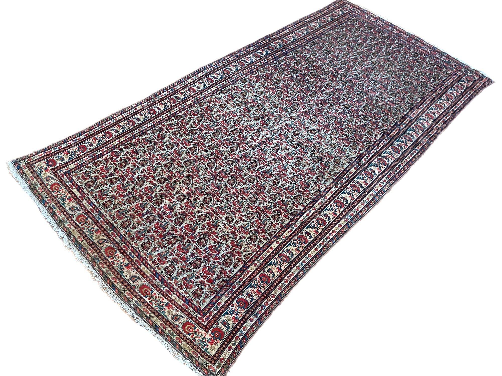 Antique Malayer Runner 2.86m X 1.38m In Good Condition For Sale In St. Albans, GB