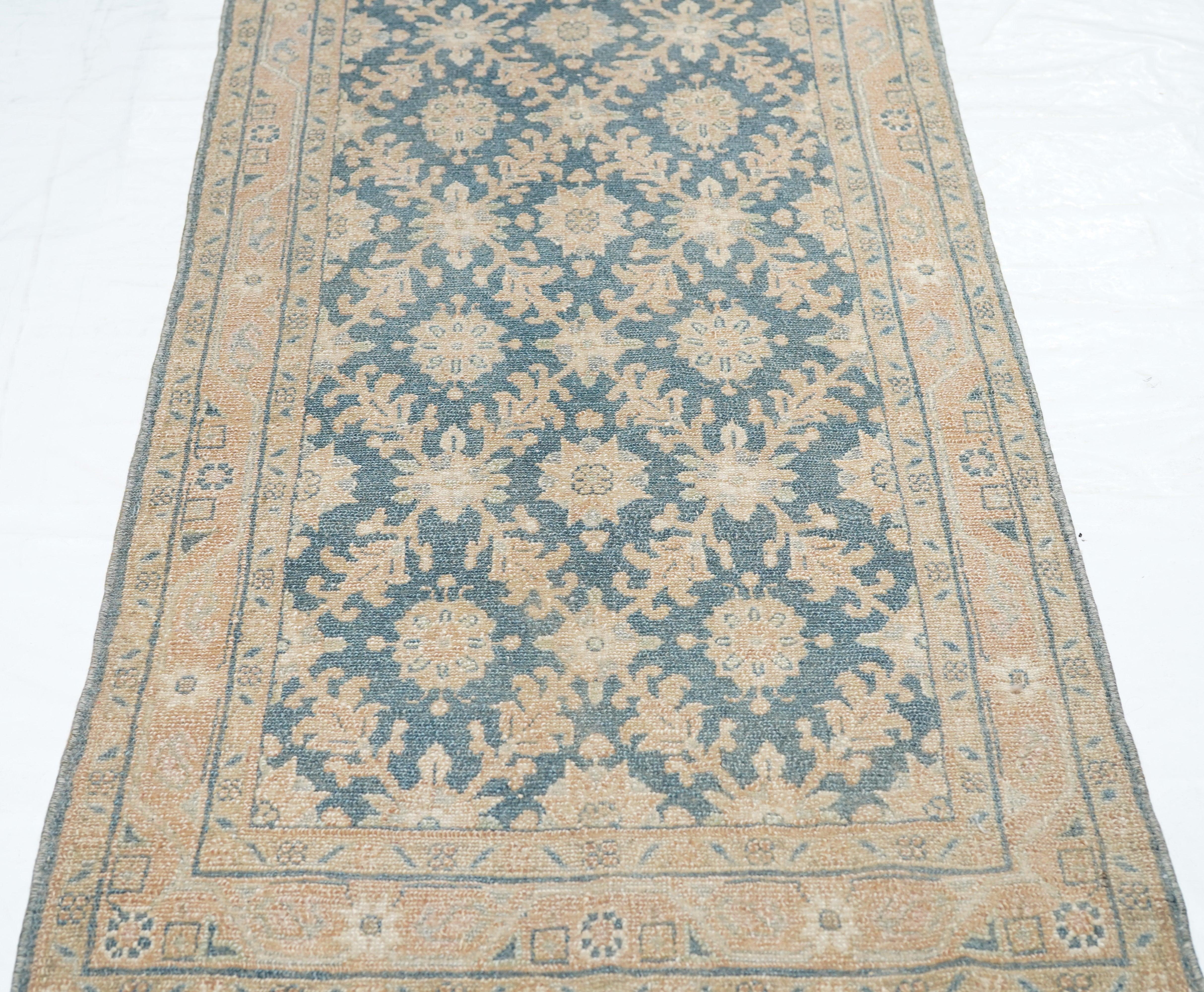 Antiker Malayer-Läufer 2'9'' x 12'10'' (Handgeknüpft) im Angebot