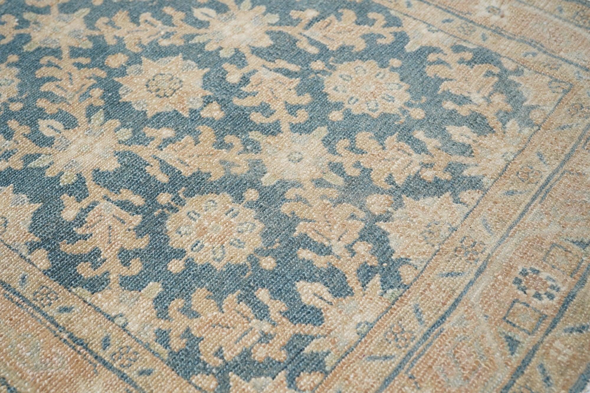 Antiker Malayer-Läufer 2'9'' x 12'10'' (20. Jahrhundert) im Angebot