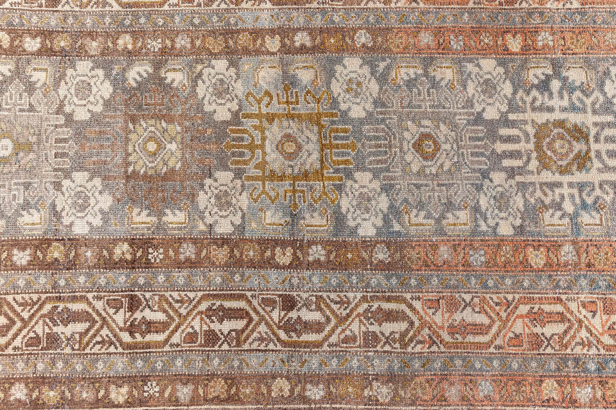 Persiano Antico runner Malayer Doris Leslie Blau in vendita
